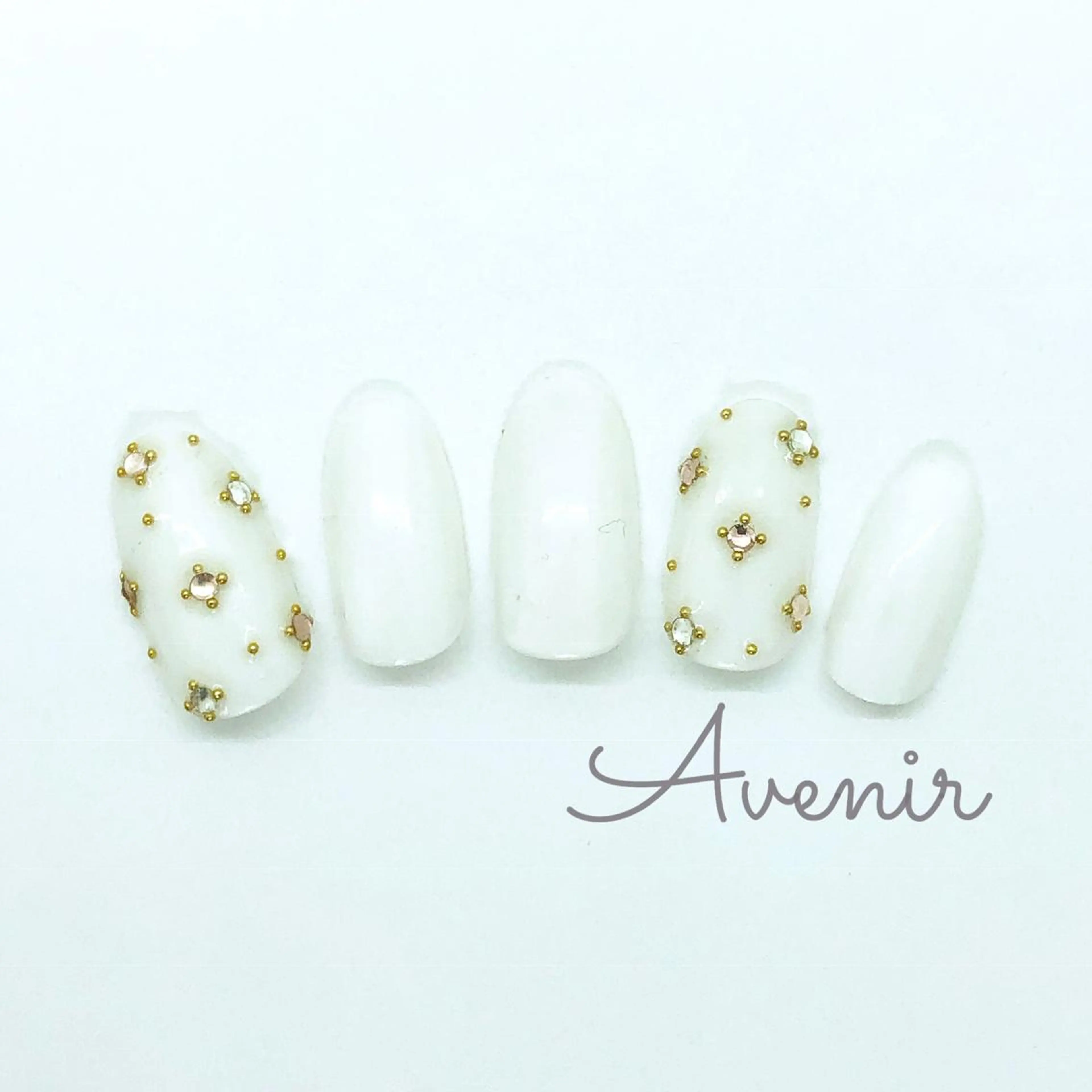 ネイル Avenir 表参道 nail＆eye予約のネイルデザイン