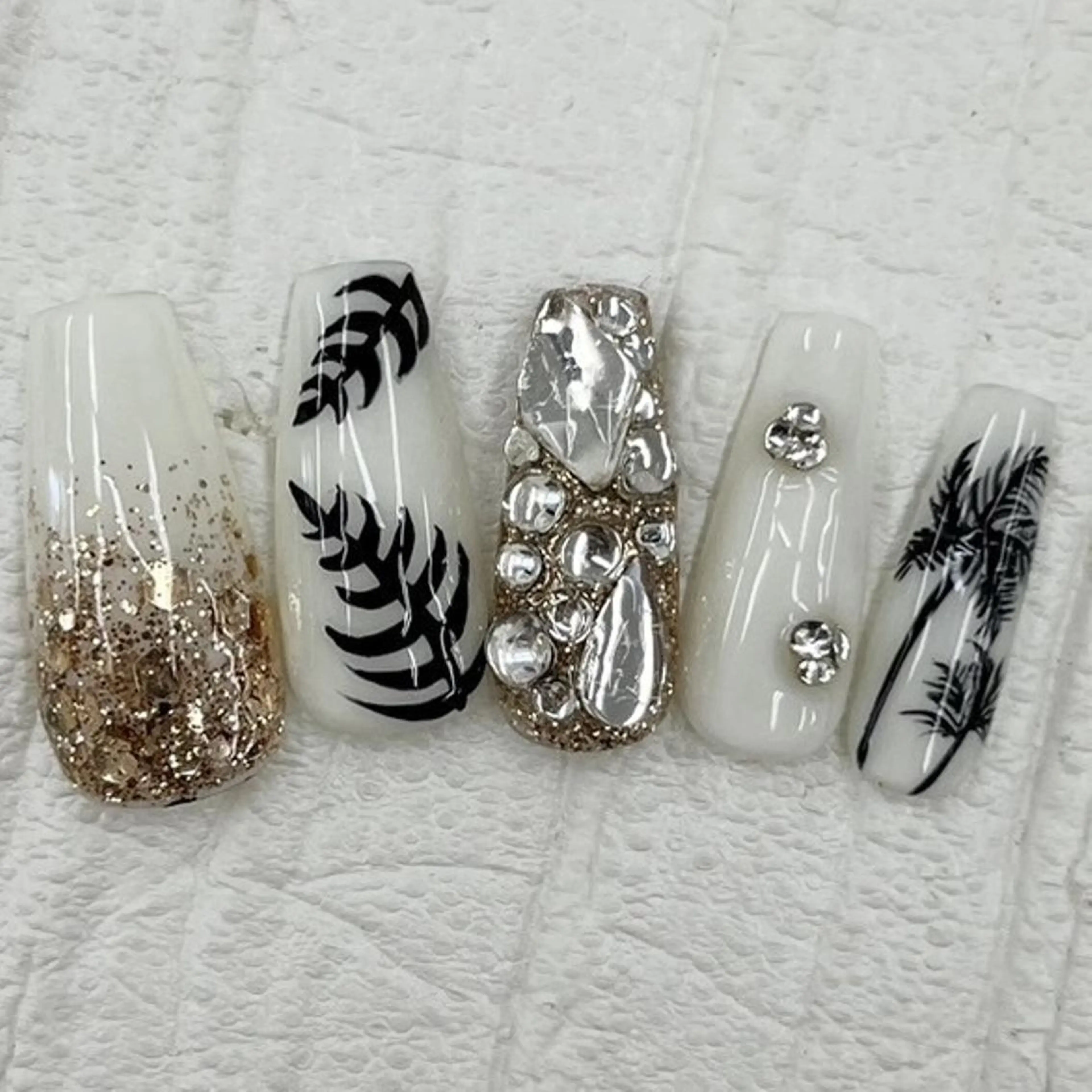 ネイル Nail salon Honey Beeのネイルデザイン