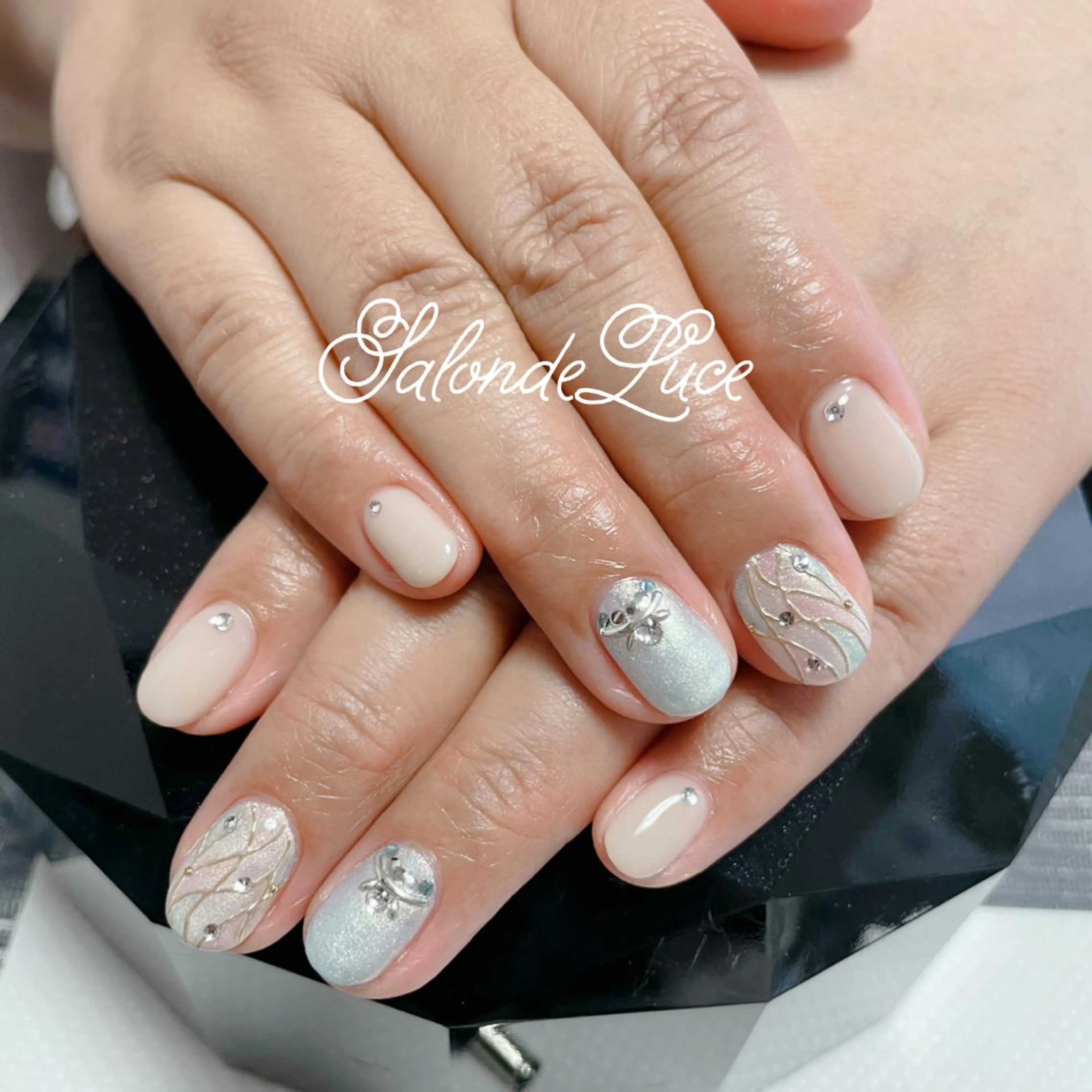 ネイル キラキラネイル ミラーネイル Salon de Luceのネイルデザイン