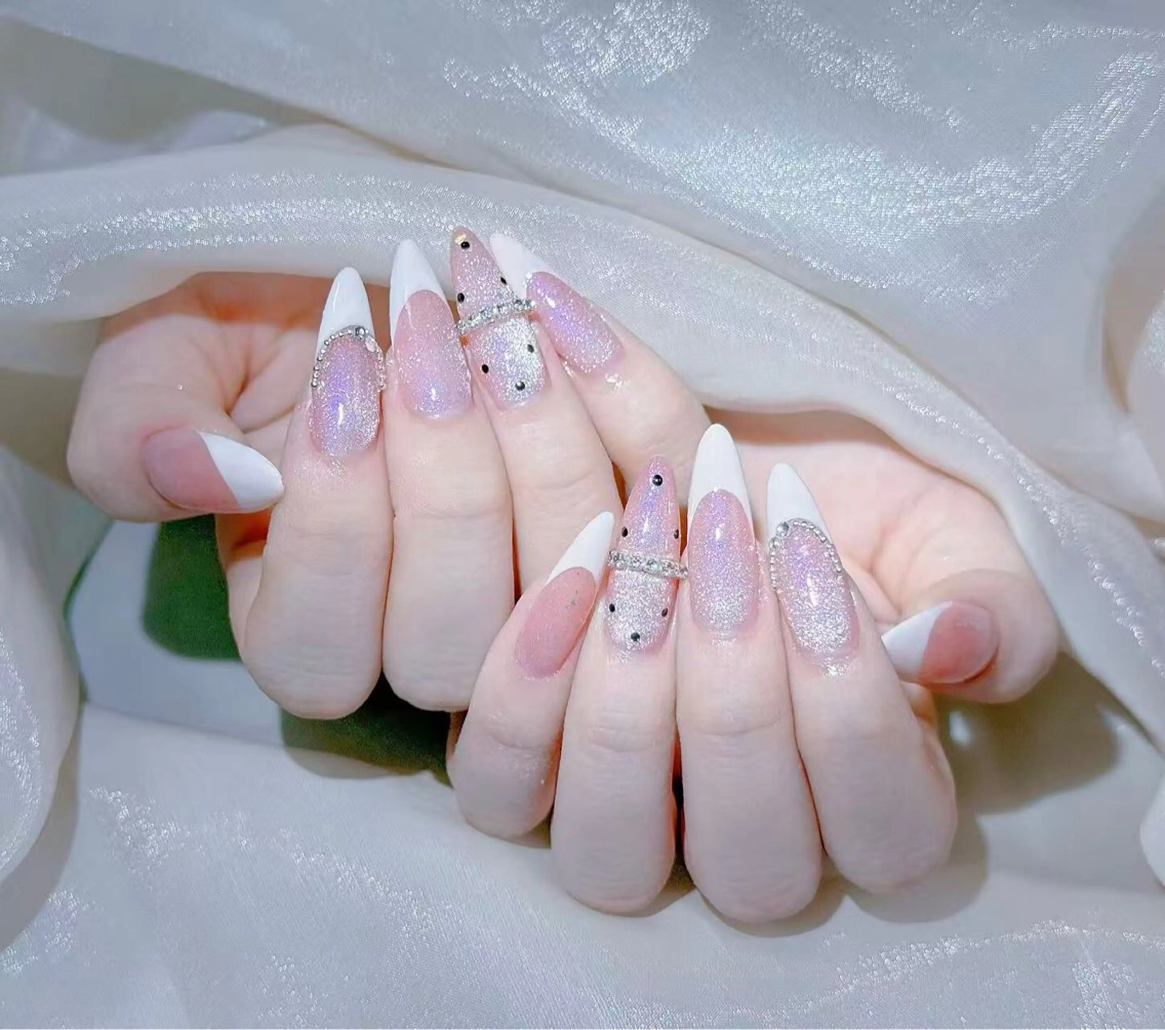 ネイル 小 雨のネイルデザイン