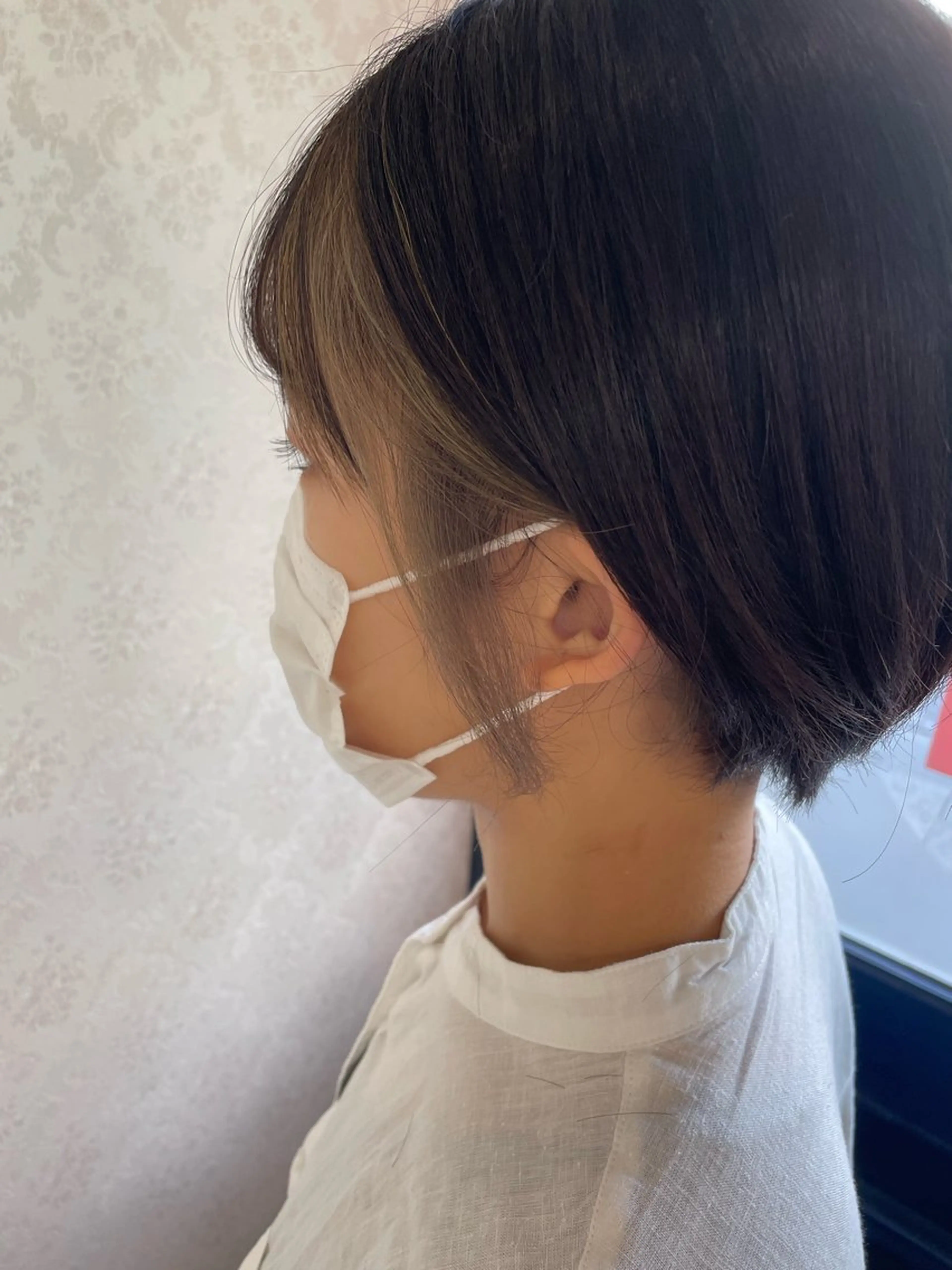 ショート カラー ヒヨシ ルナのヘアスタイル