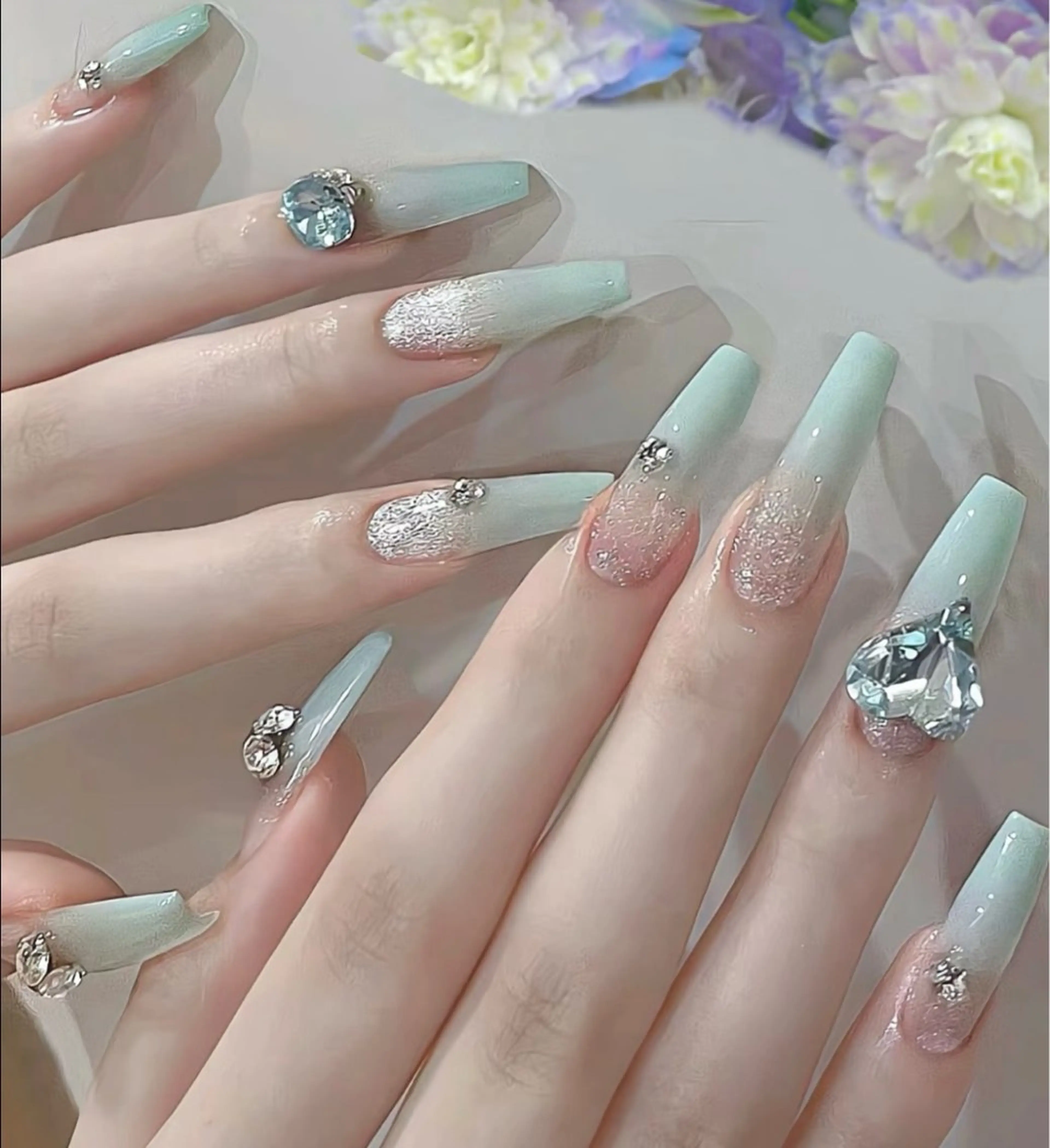 ネイル ハンドネイル ハンドケア queen nailのネイルデザイン
