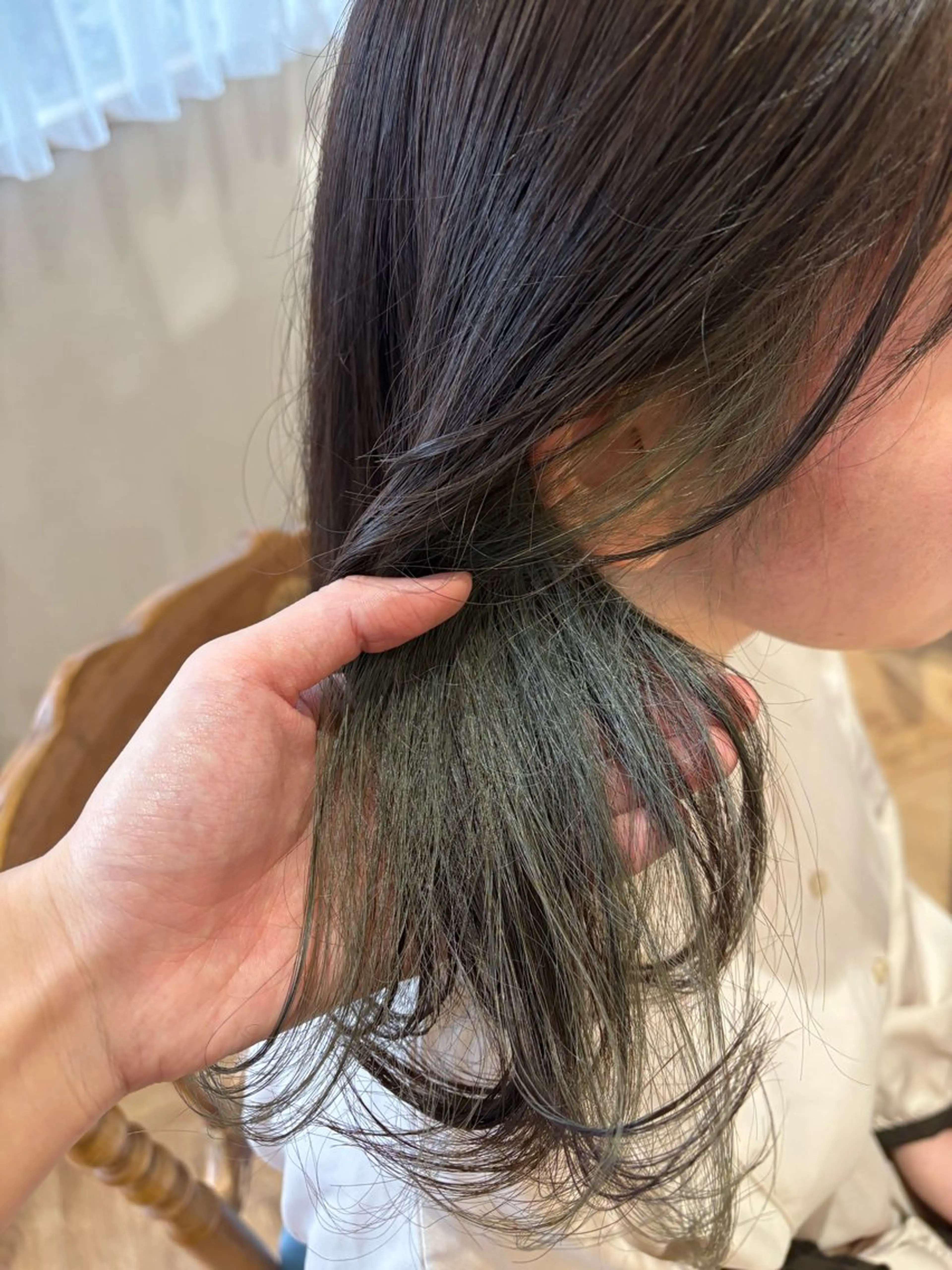 セミロング ヘアカラー トリートメント merc. 岡村優のヘアスタイル