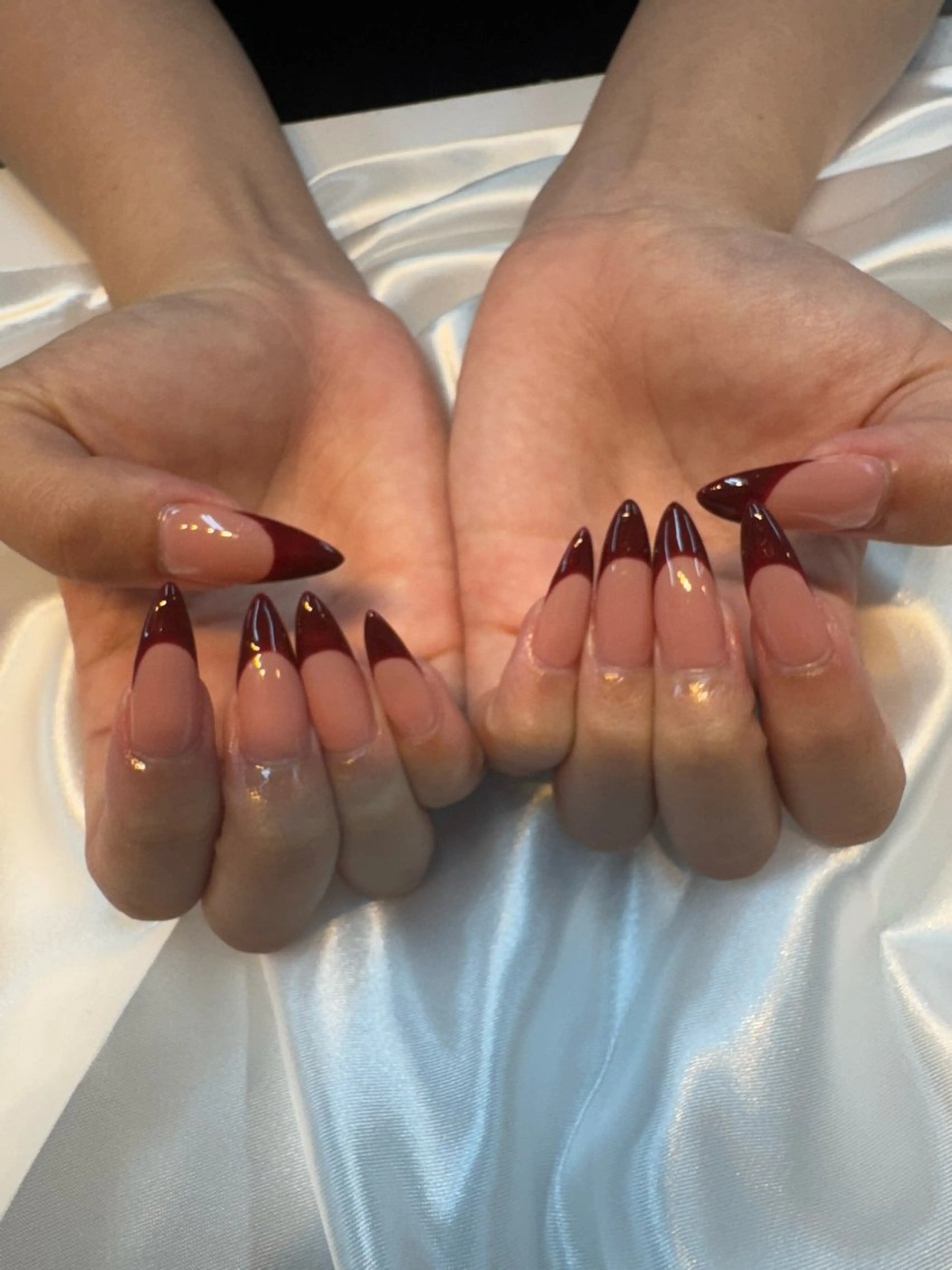 ネイル フレンチネイル グラデーション キラキラネイル 韓国ネイル マグネットネイル ハンドネイル Mlan Nailのネイルデザイン