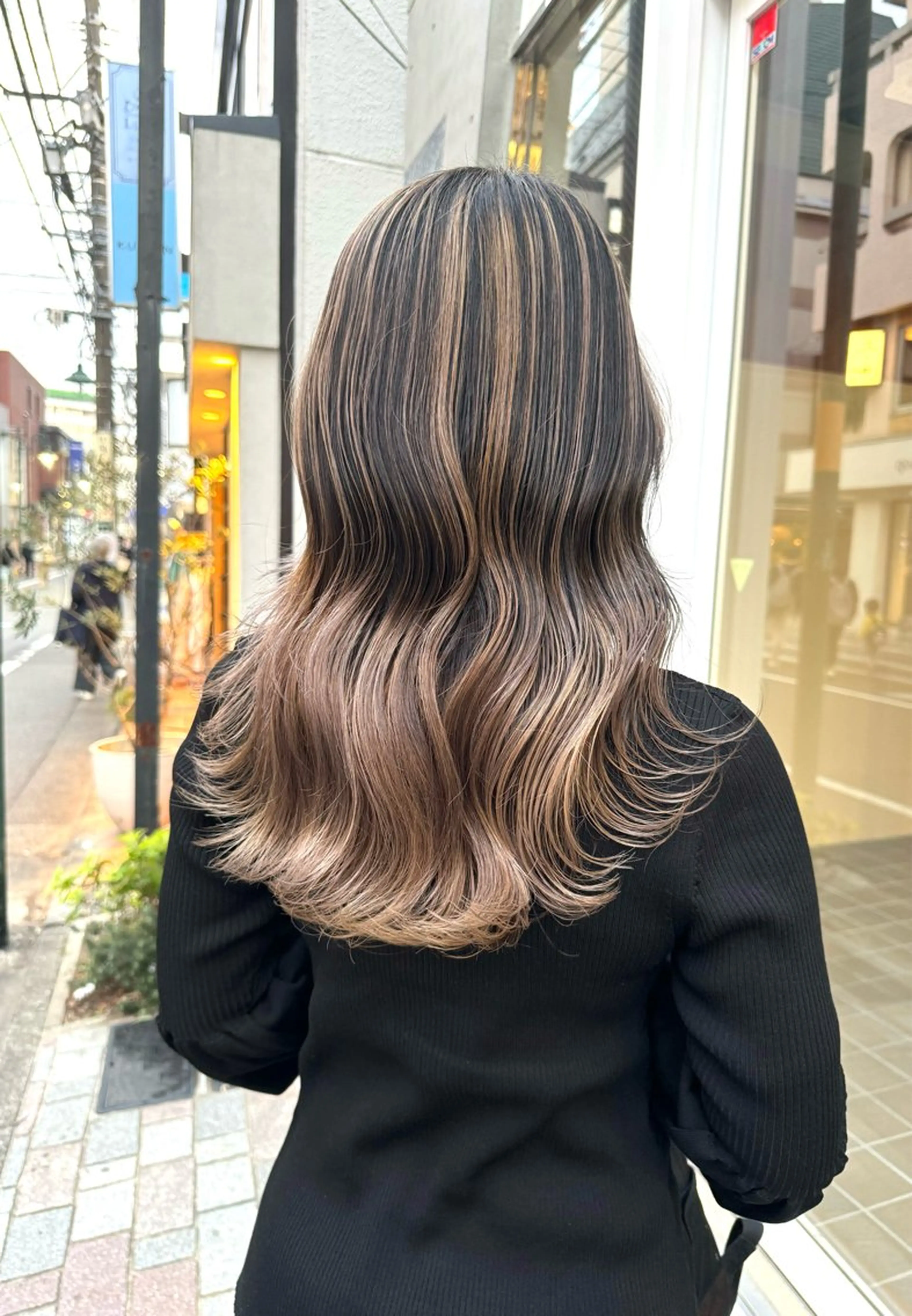 セミロング 似合わせカット BUZZ bee所属・パーソナルカラー/ 小顔カット/小出朋哉のヘアスタイル