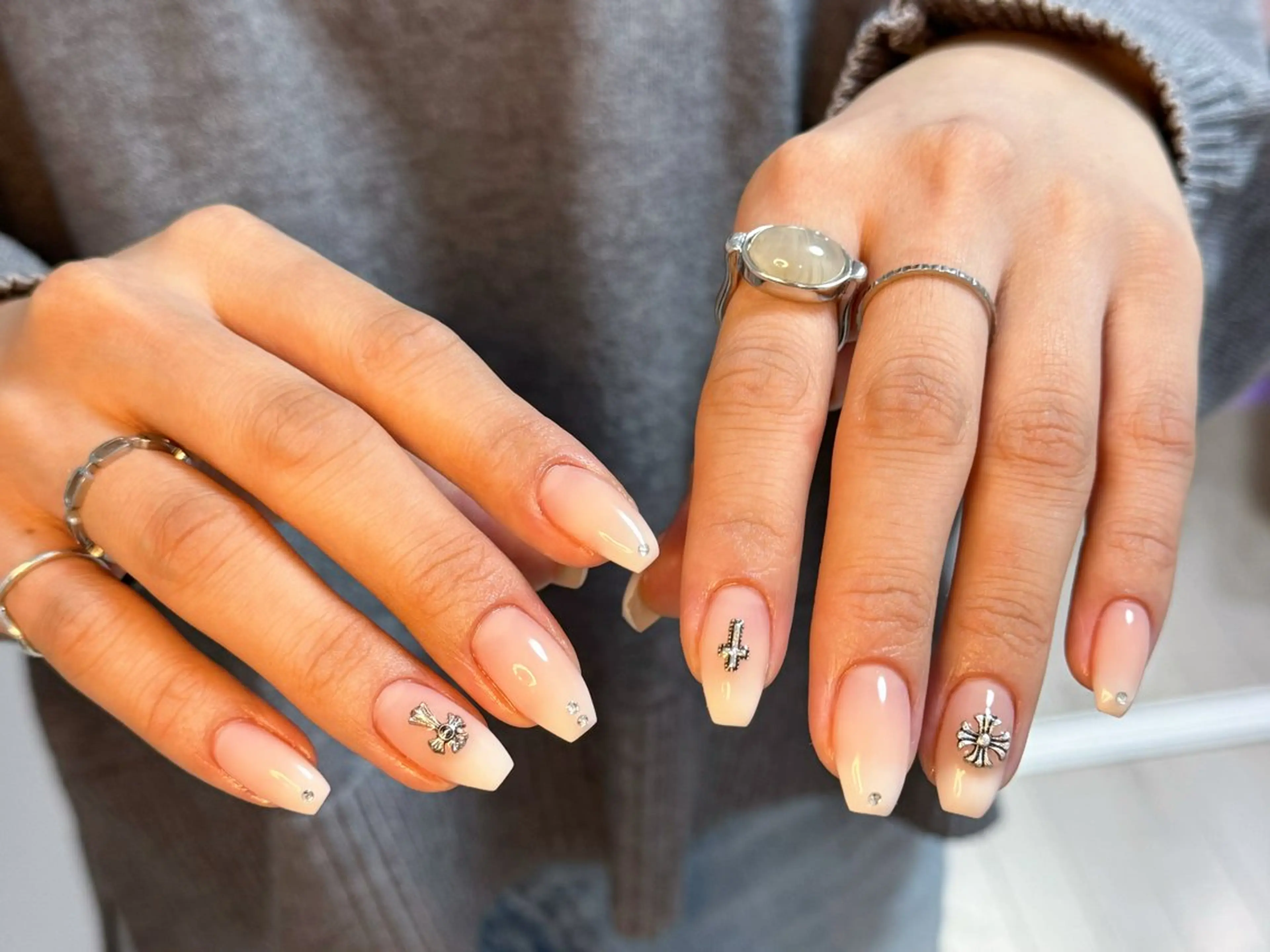 ネイル アートネイル オーロラネイル チークネイル フレンチネイル ガラスフレンチ ハンドネイル 🎀🎀YooLi Nail Salonのネイルデザイン