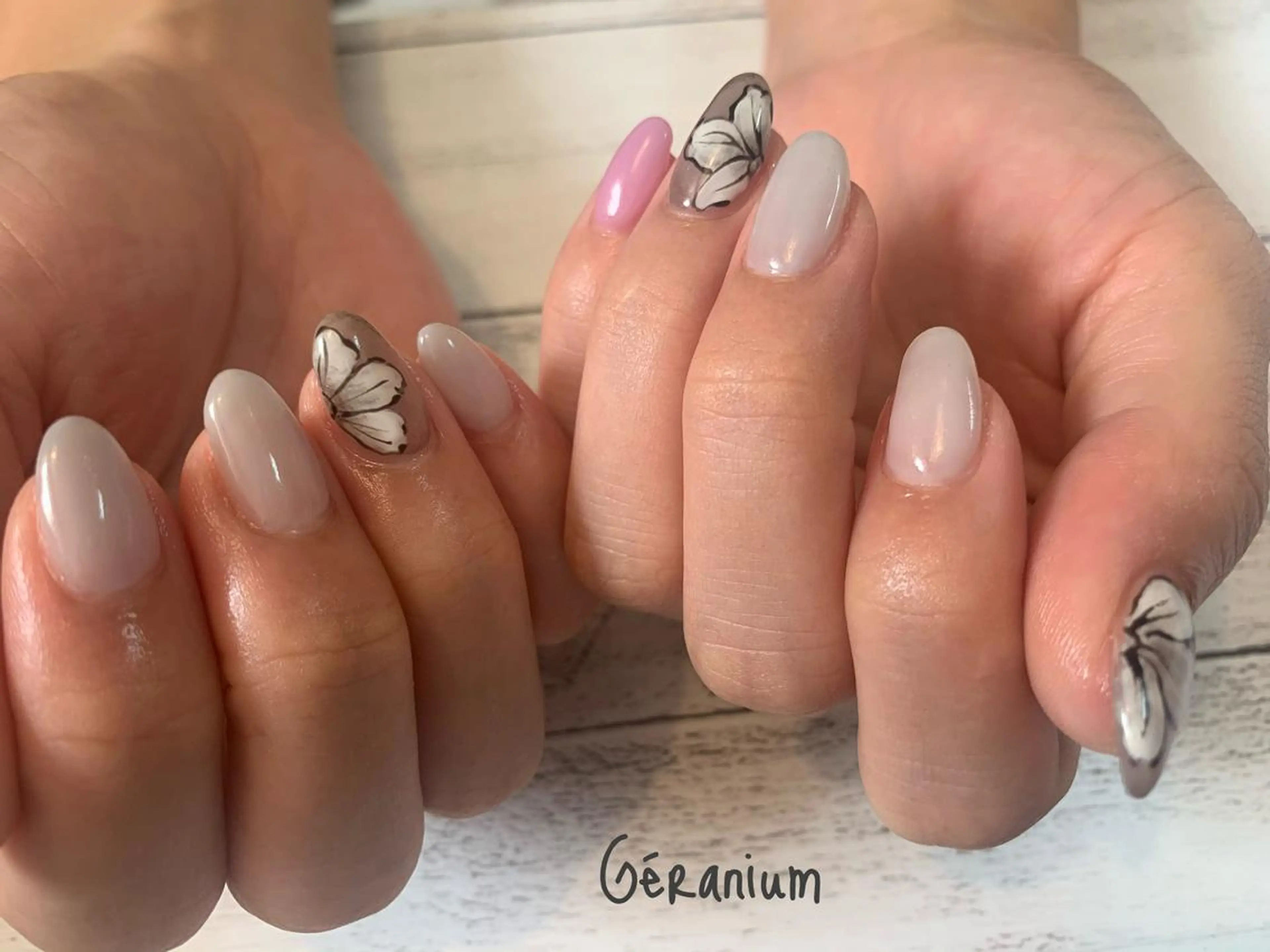 ネイル アートネイル ハンドネイル フットネイル GéRanium Harukaのネイルデザイン