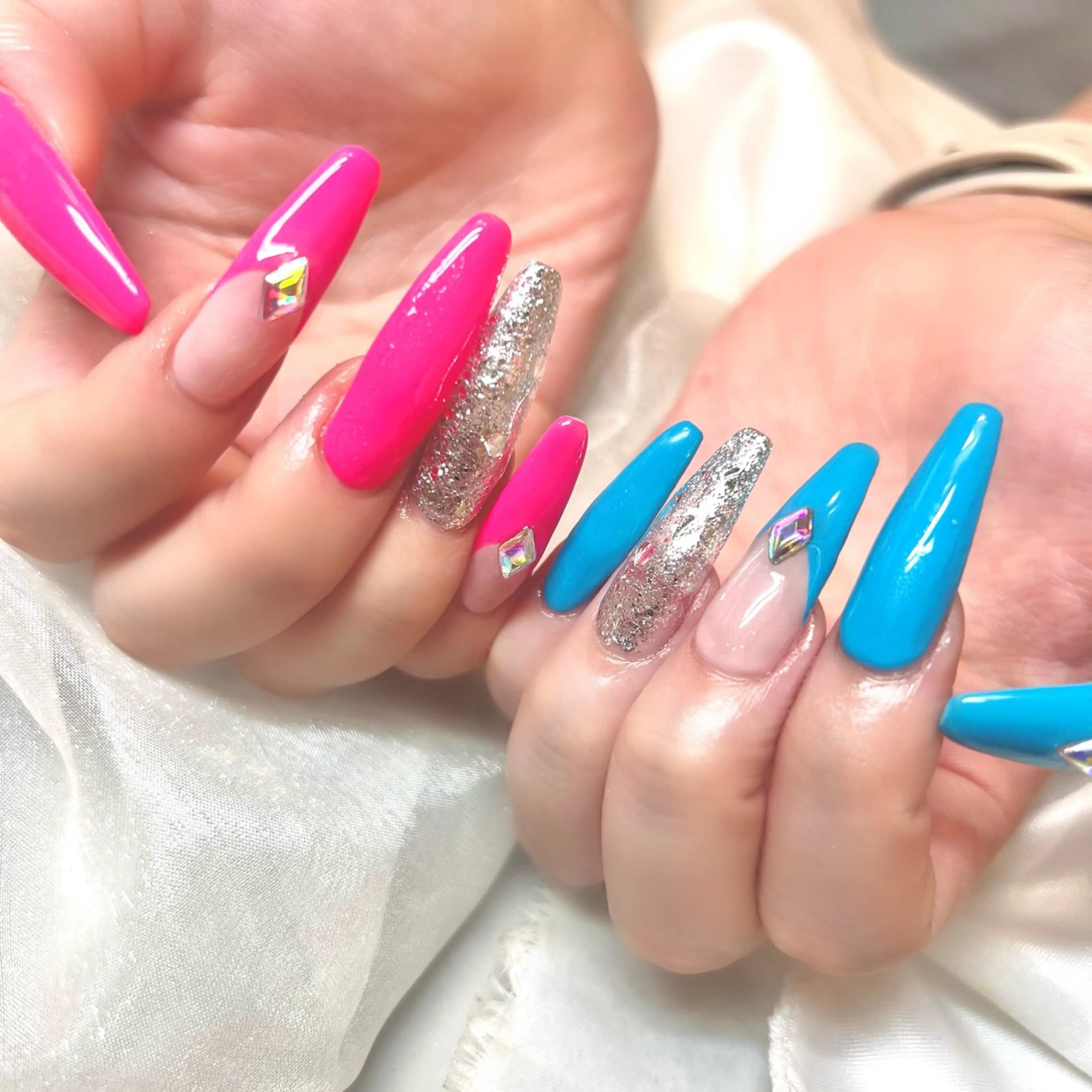 ネイル アートネイル オーロラネイル ジェルネイル 韓国ネイル ロングネイル ハンドネイル clover nailのネイルデザイン