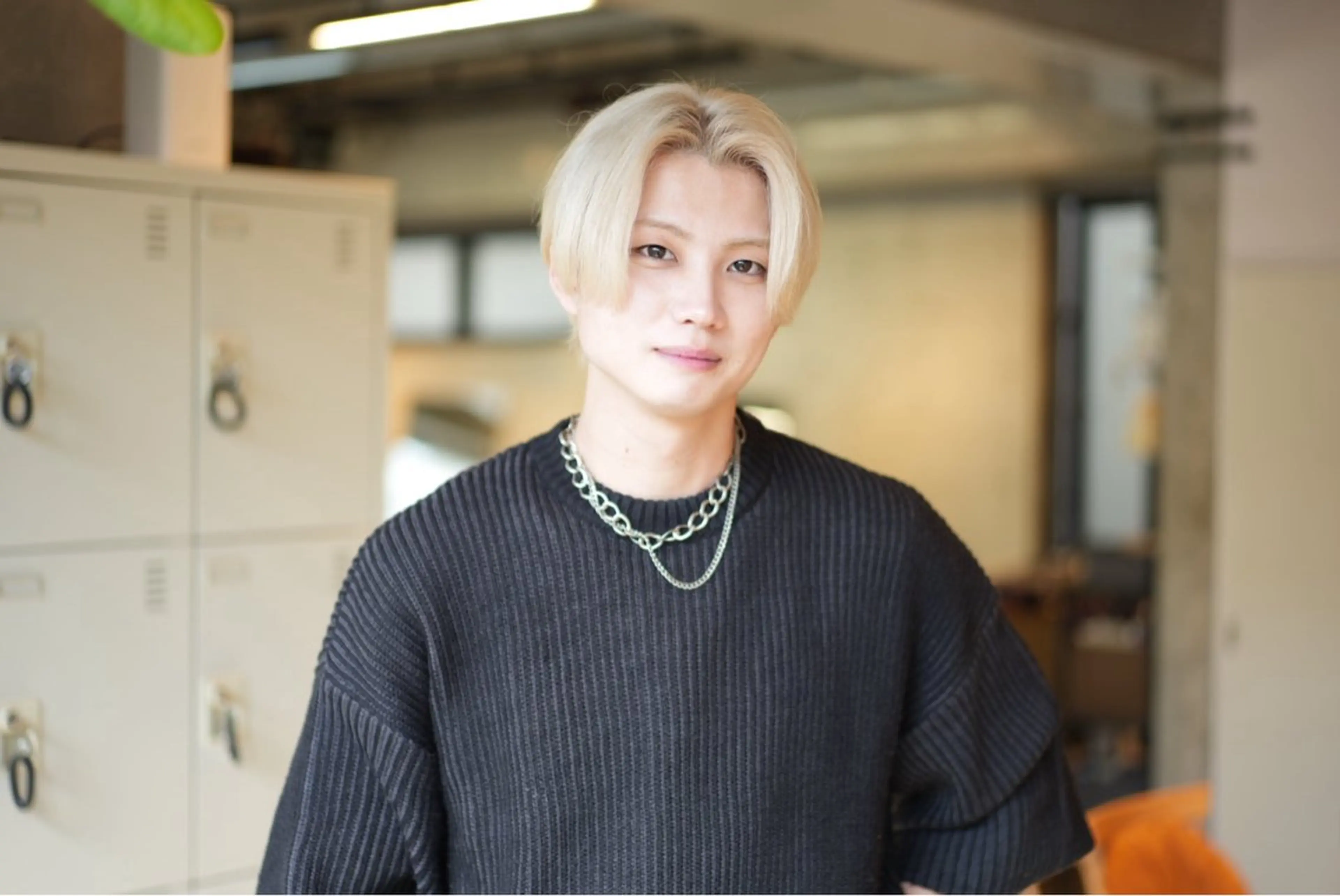 カラー ヘアカラー ウルフとデザイン カラーの神のヘアスタイル