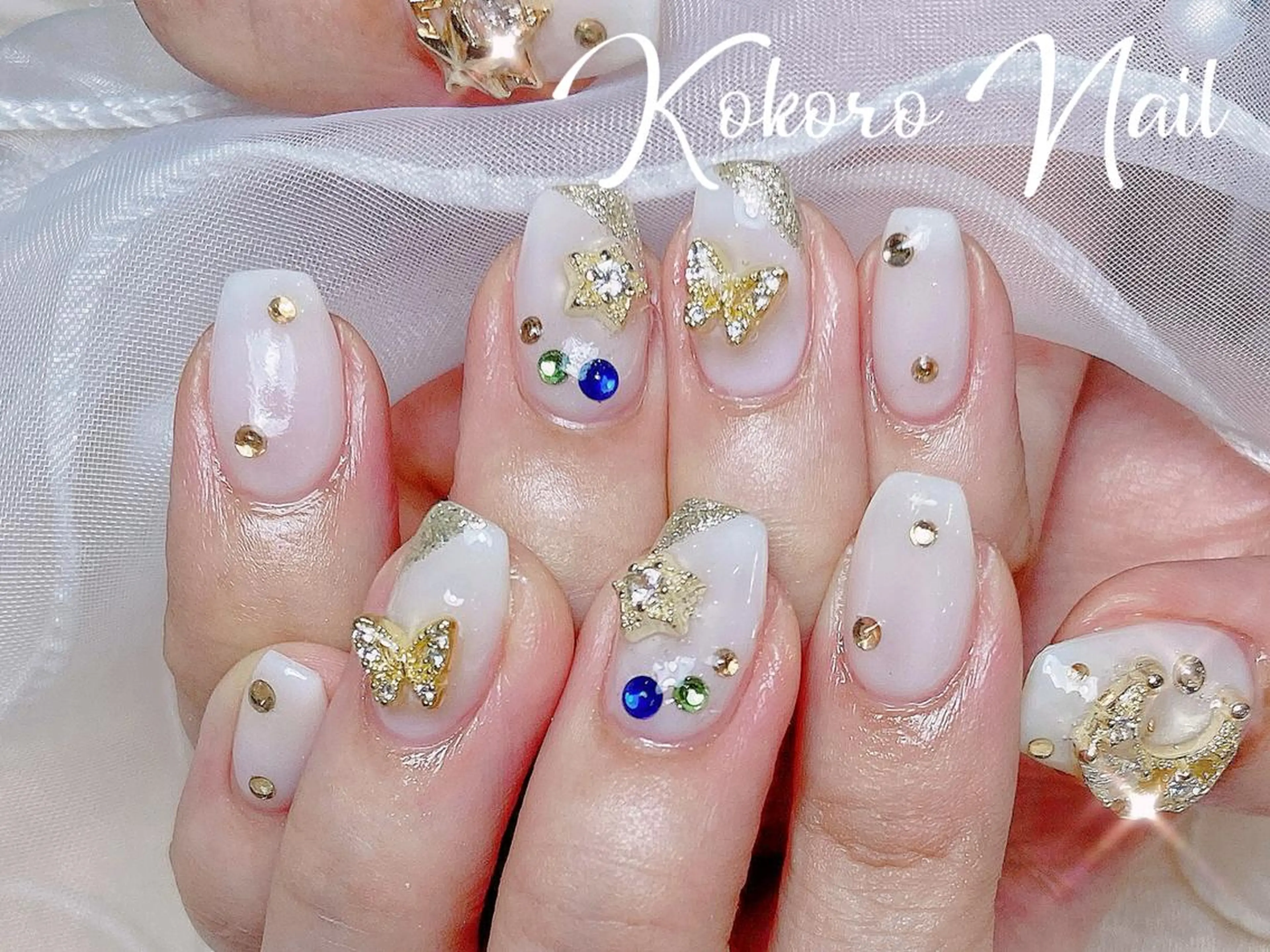 ネイル ハンドネイル ハンドケア 🎀ナナ 🎀のネイルデザイン