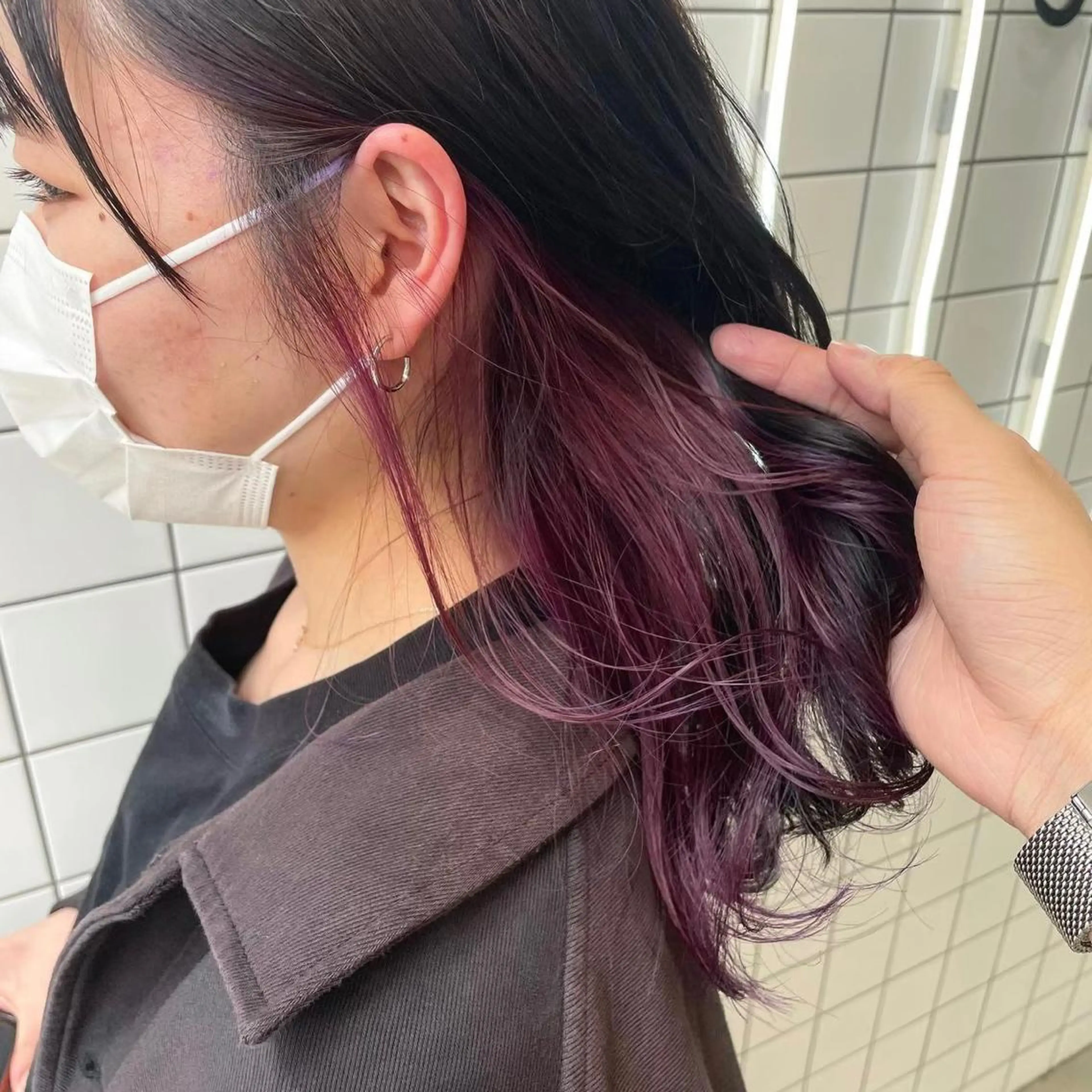 ミディアム カラー パーマ ヘアアレンジ メンズ キッズ ネイル マツエク・マツパ アイブロウ パープルカラー パープル mona/ ストレートスタイル✨のヘアスタイル