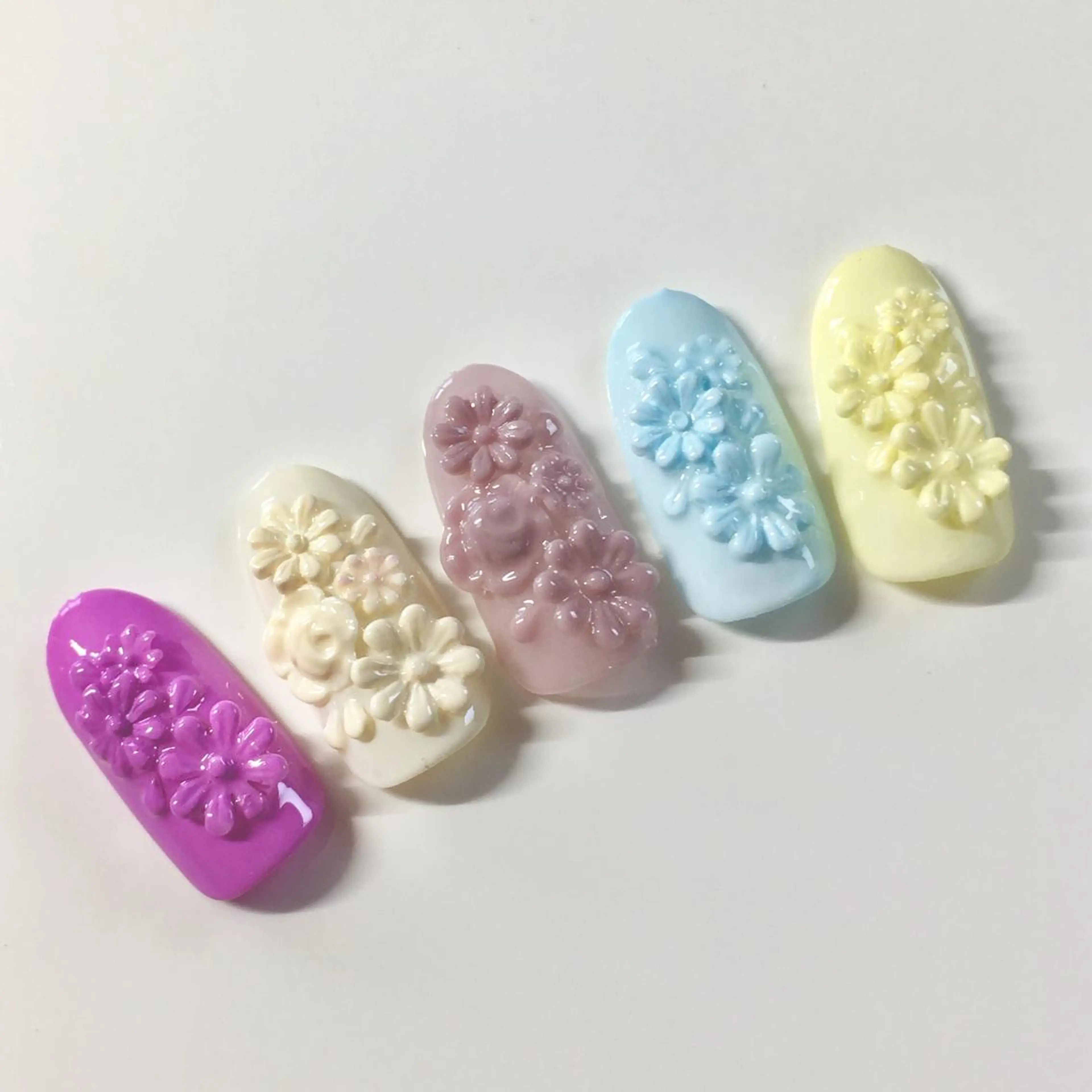 ネイル フットネイル ジェルネイル ミラーネイル パラジェル 春ネイル clover nailのネイルデザイン