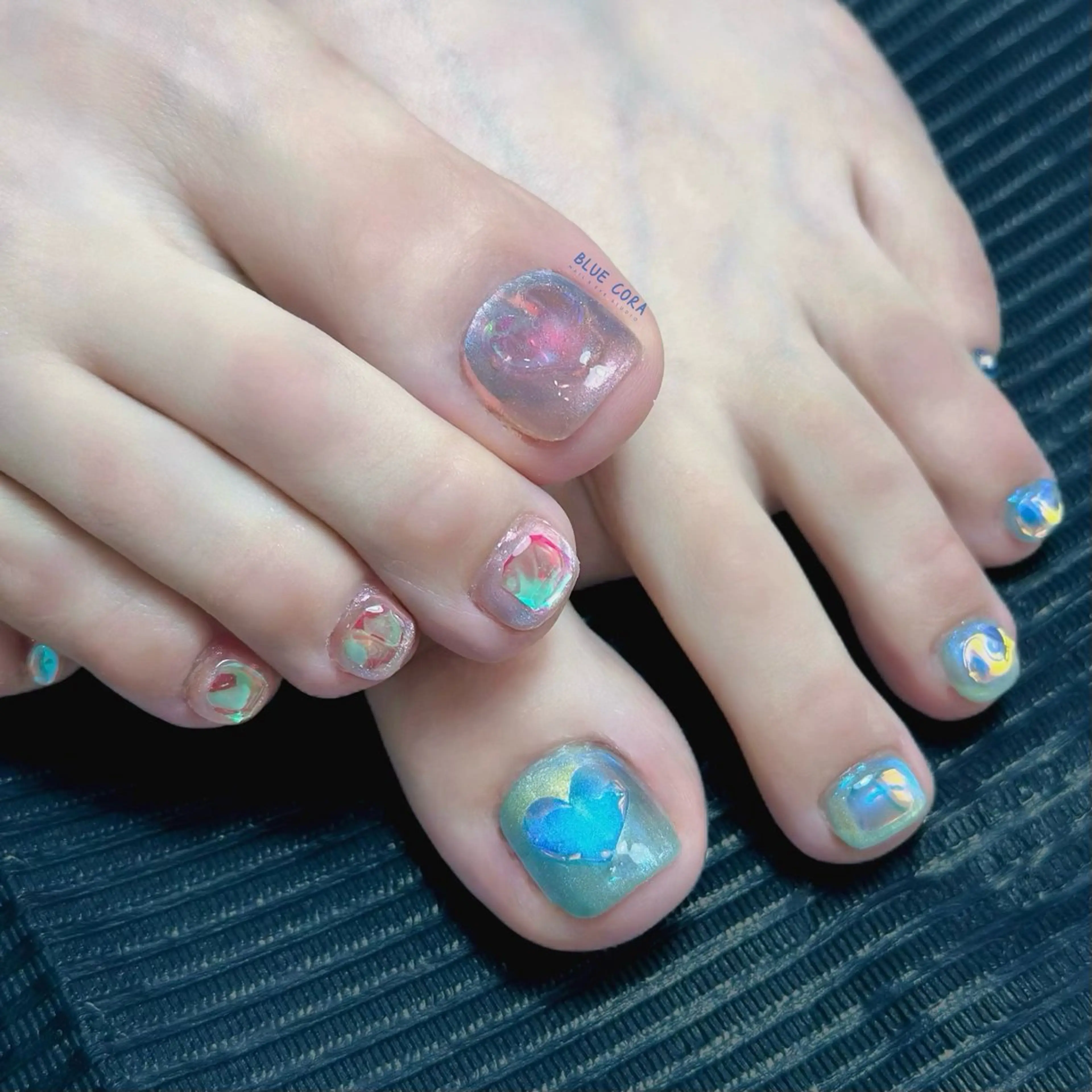 ネイル オーロラネイル 氷ネイル・うるうるネイル マグネットネイル フットネイル BLUE CORA所属・BLUE CORAのネイルデザイン