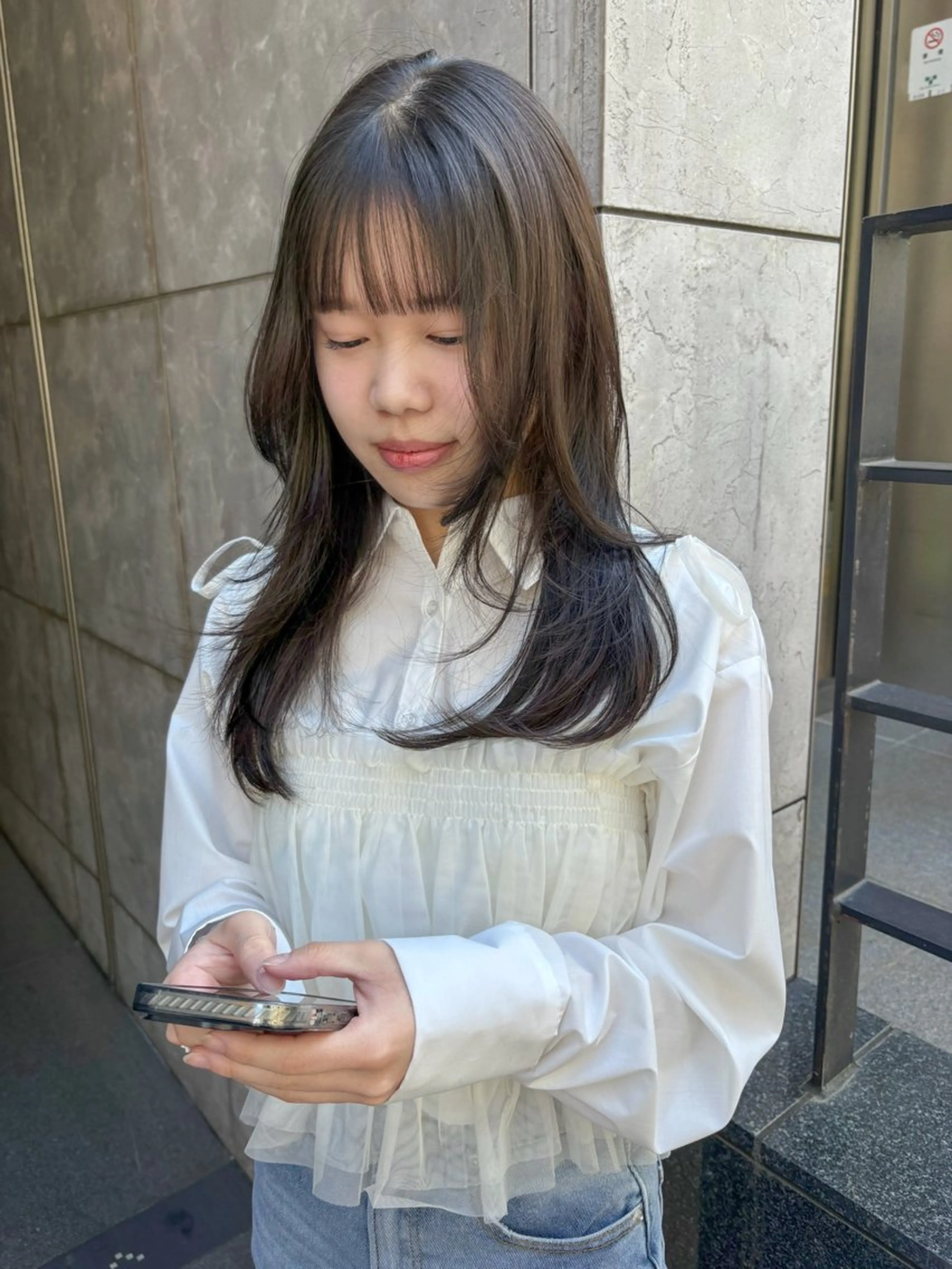 セミロング カラー yurika☁️ 似合わせ｜レイヤーのヘアスタイル