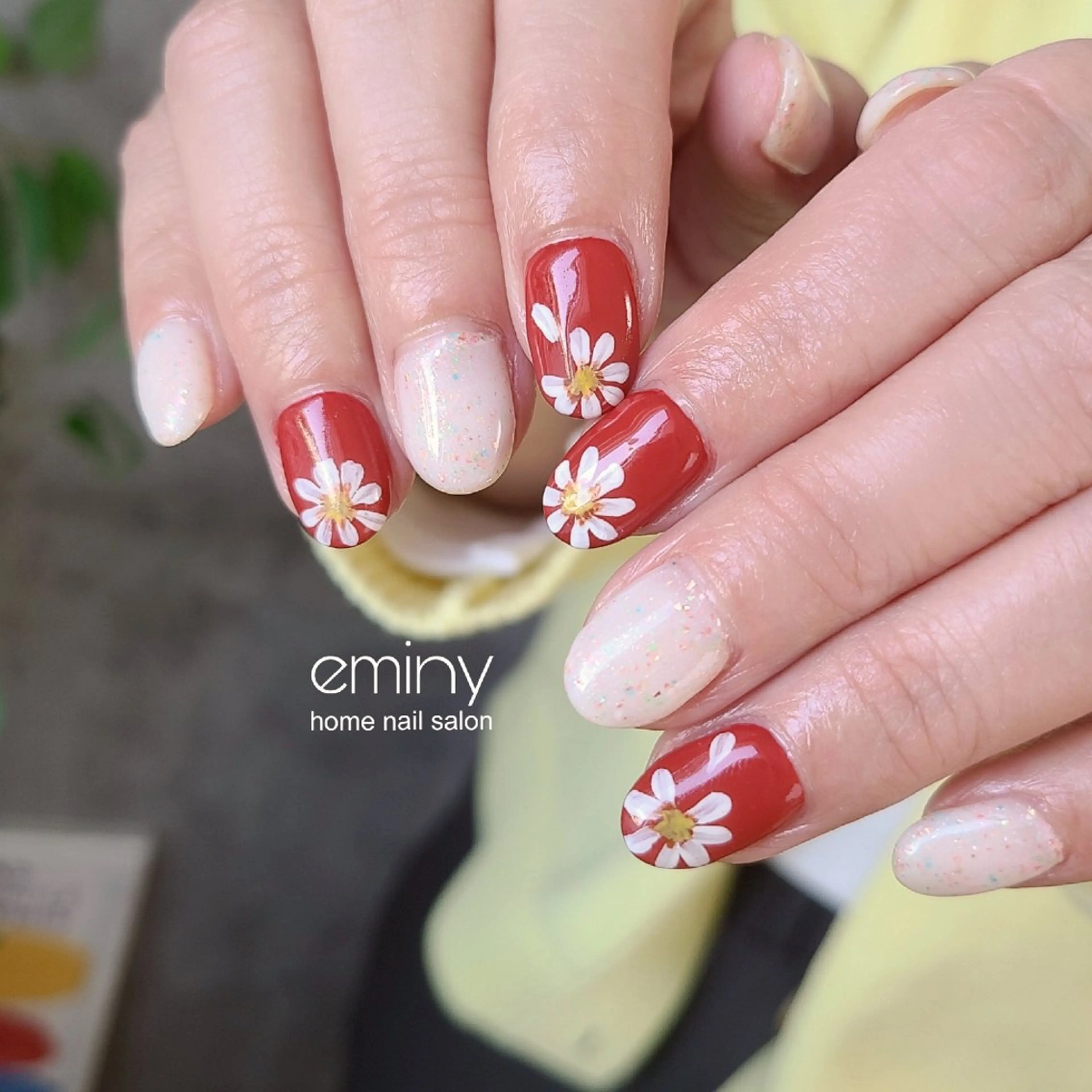 ネイル フラワーネイル ジェルネイル 韓国ネイル 赤色 春ネイル ハンドネイル nail salon  eminyのネイルデザイン
