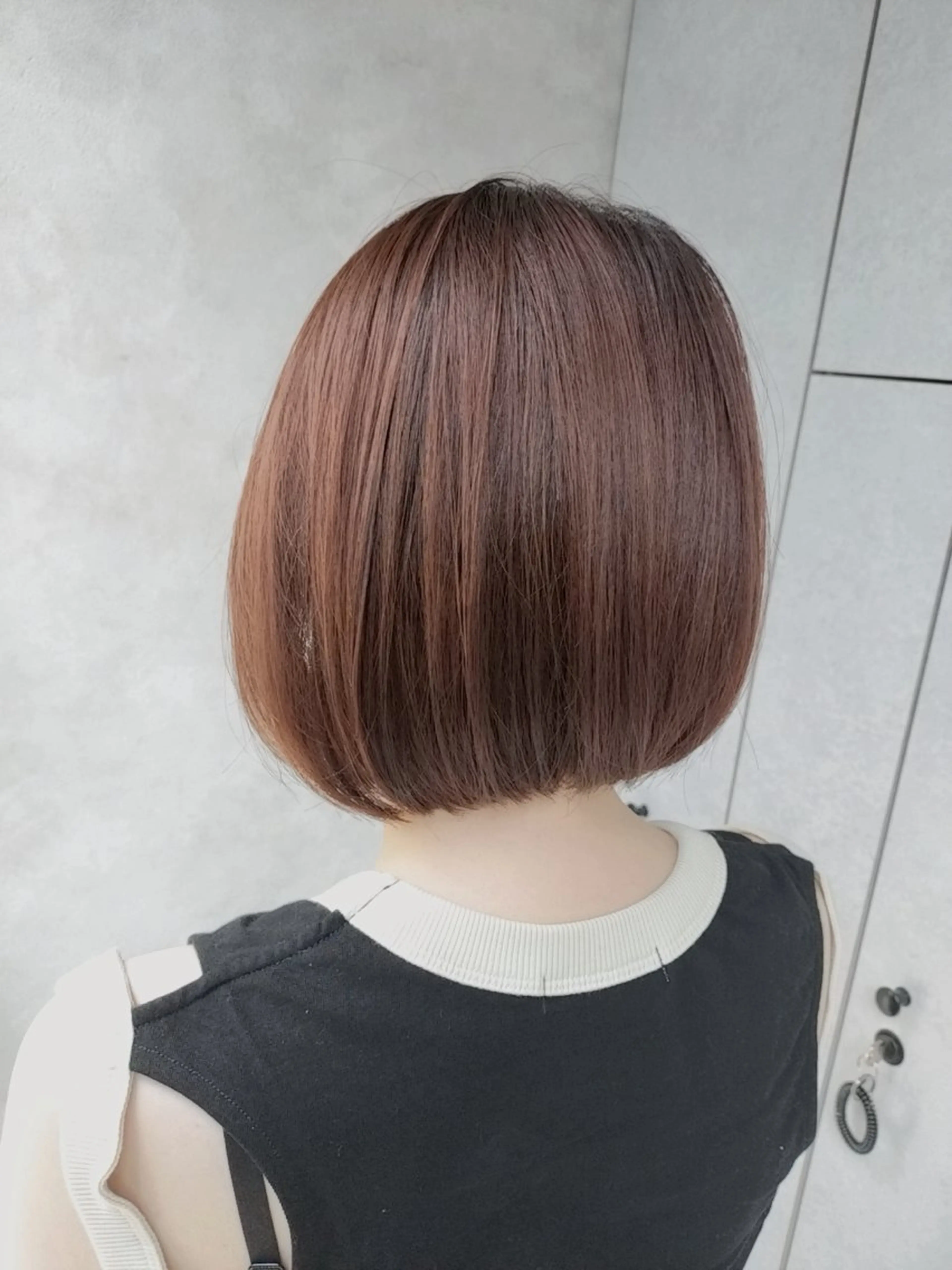 セミロング カラー ブリーチ 透明感カラー ダブルカラー ブリーチなしカラー 顔周りカット カット 新島 涼のヘアスタイル