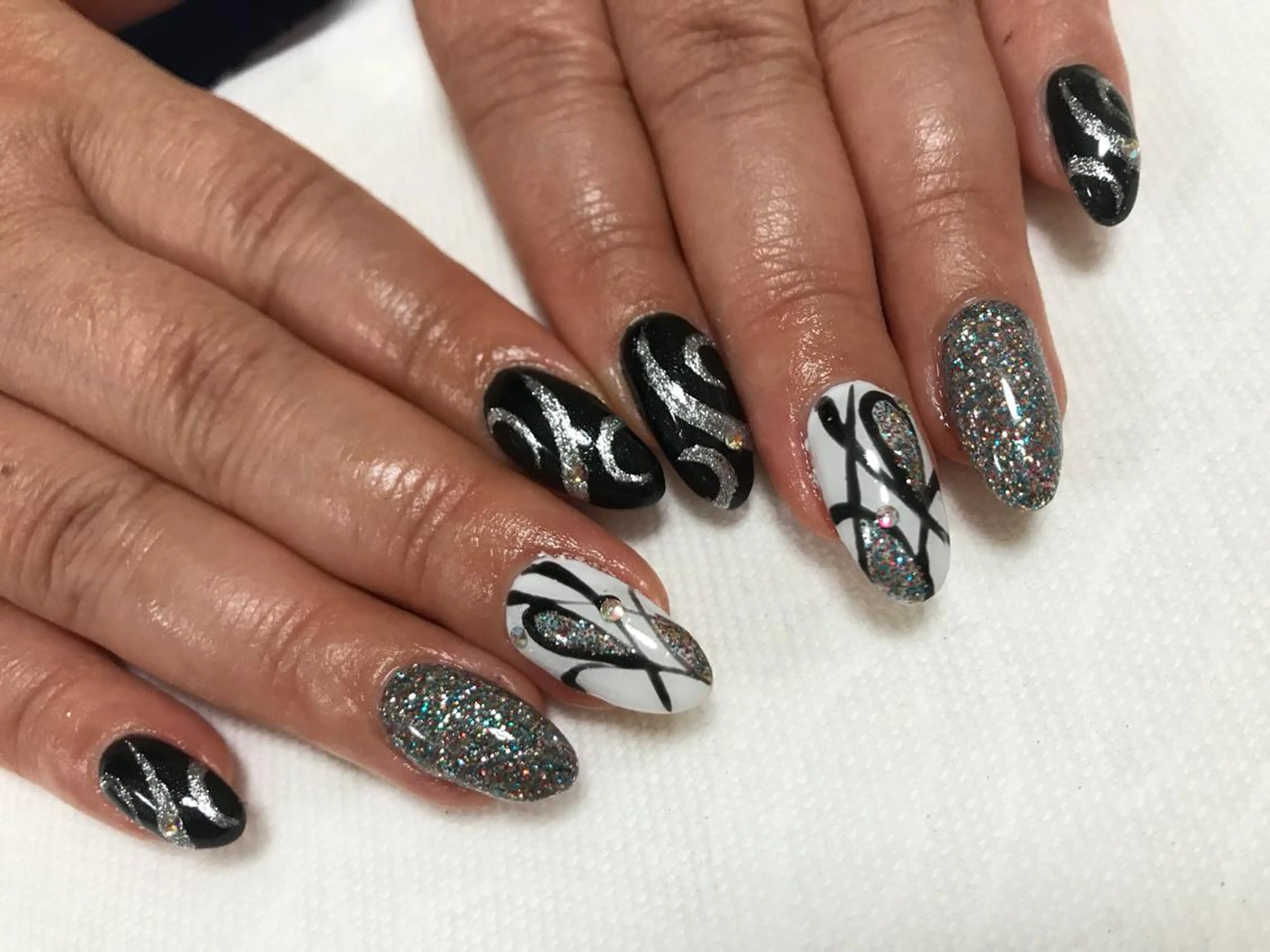 ネイル 💗🪽Tiary Nail🪽💗のネイルデザイン