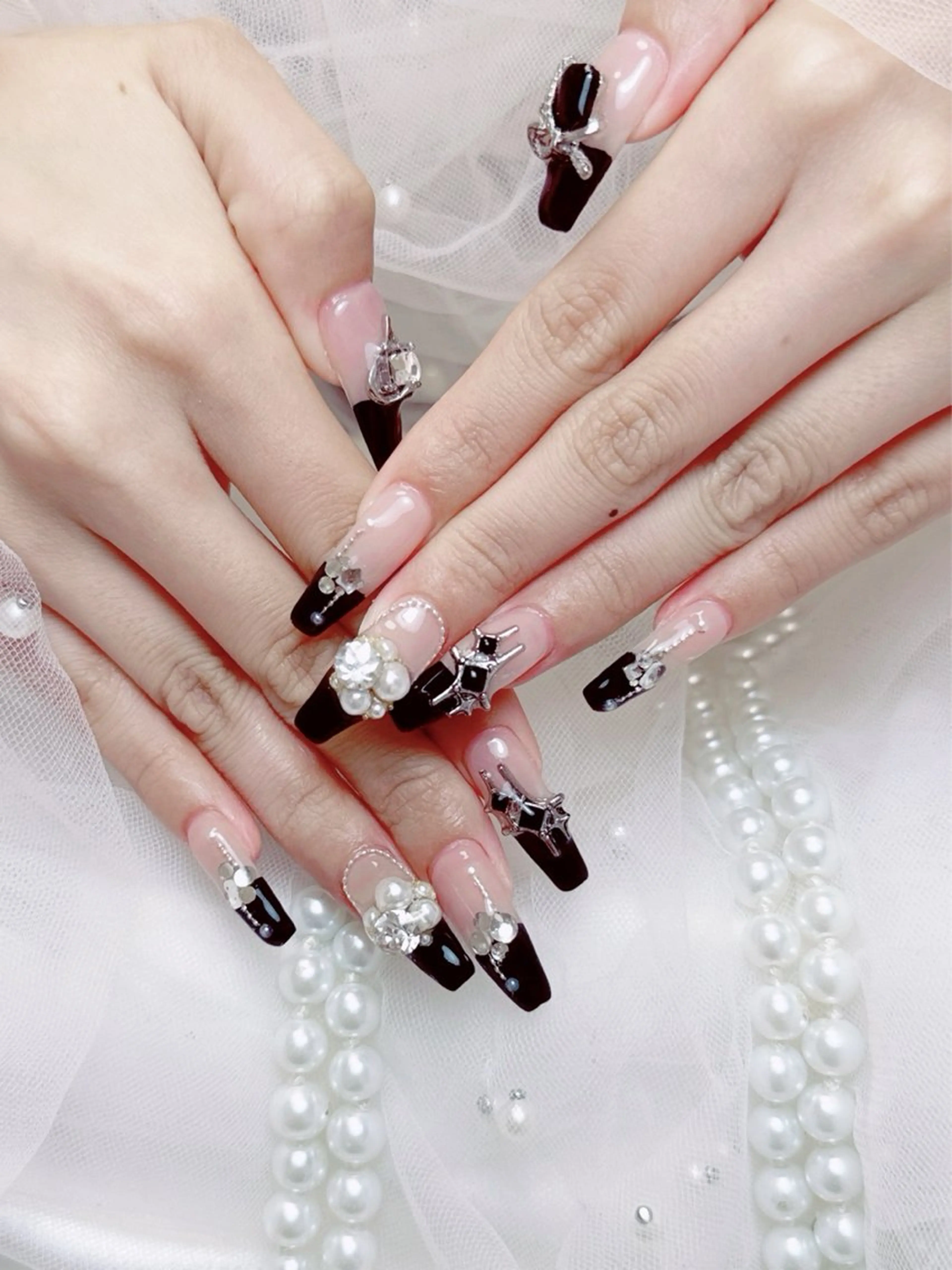 ネイル フレンチネイル ジェルネイル ハート 韓国ネイル マグネットネイル ハンドネイル ネイルサロン lotusのネイルデザイン