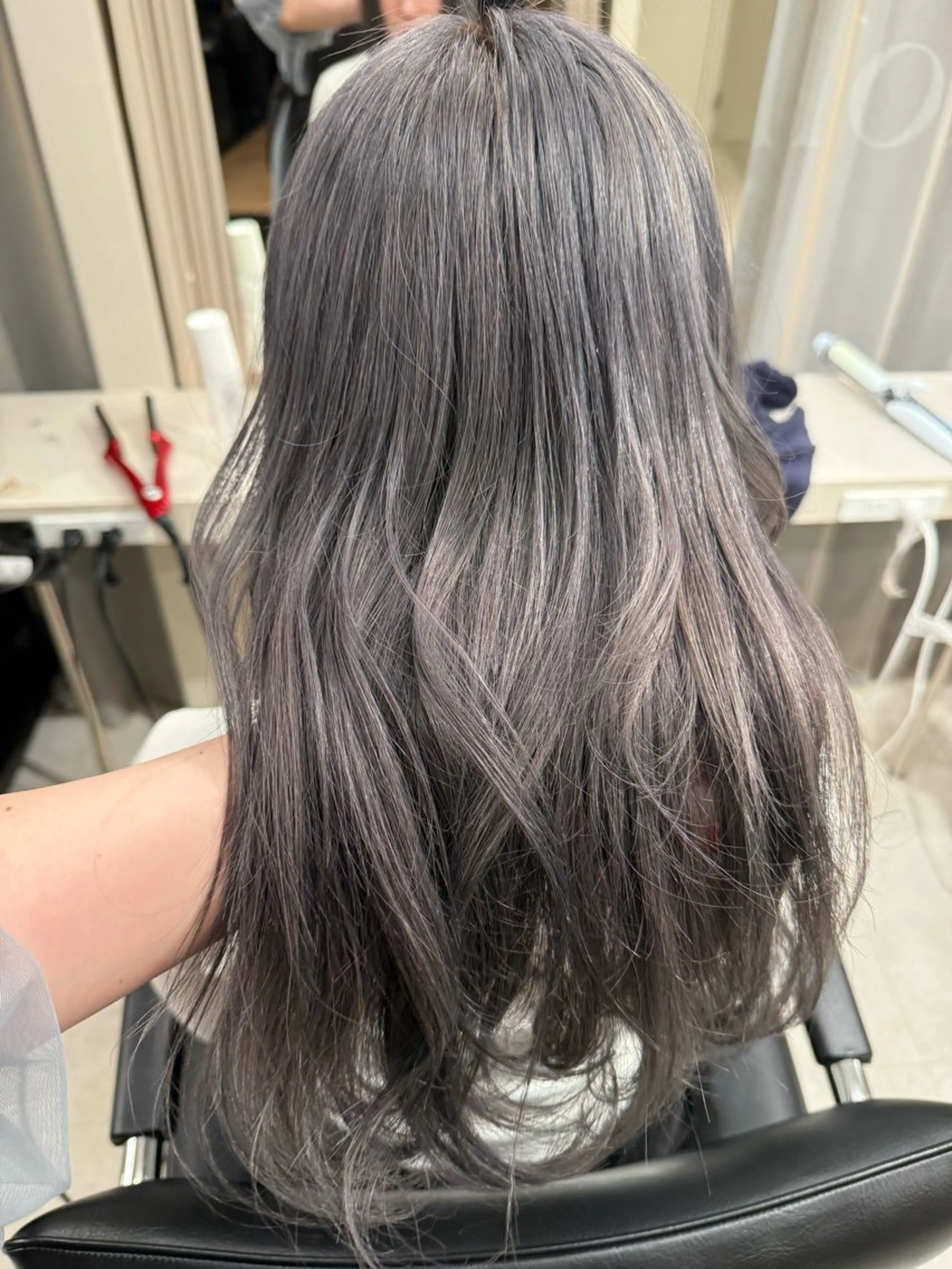 セミロング カラー haru 髪質改善サロンのヘアスタイル