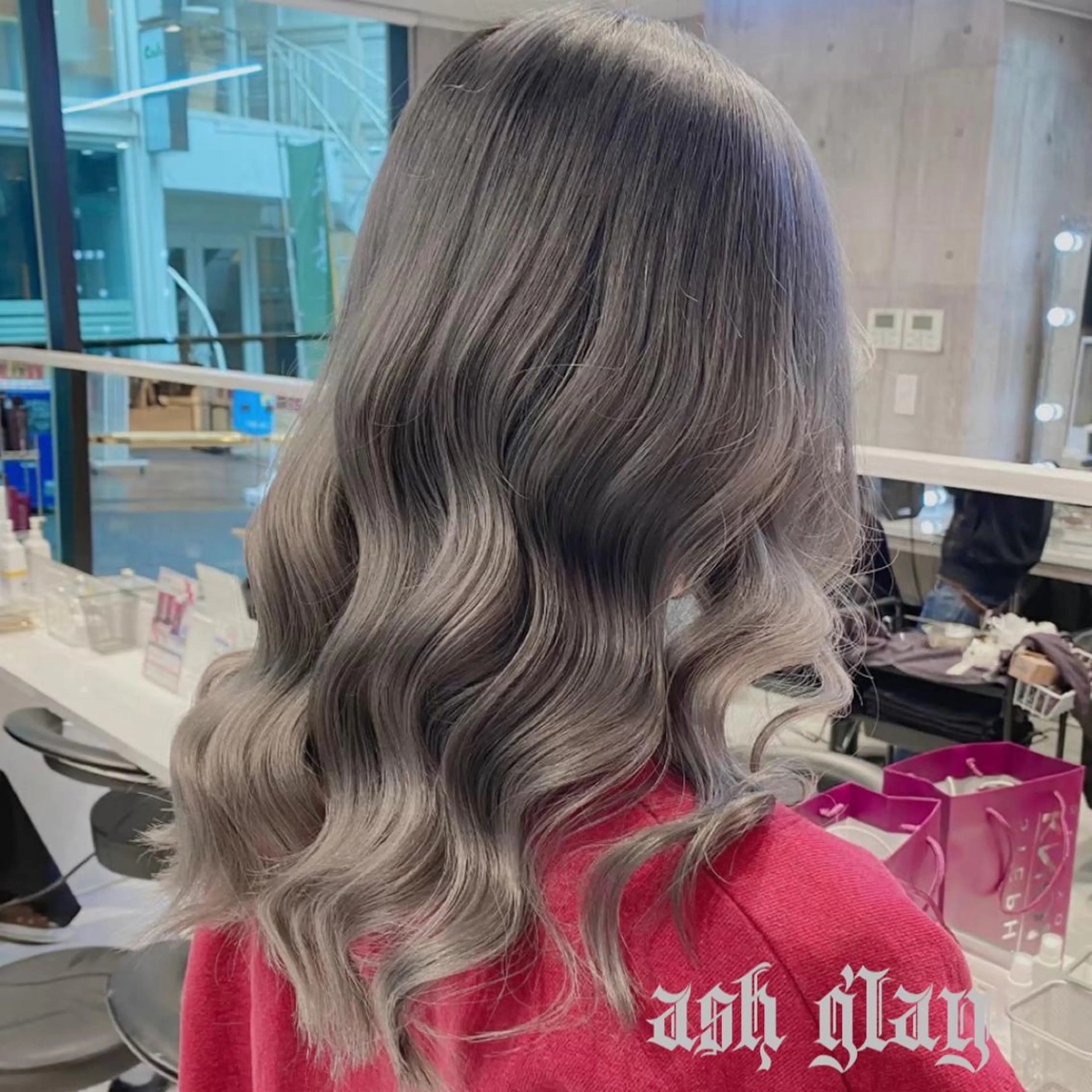 セミロング カラー シールエクステ アクアカラー ブリーチ ケアブリーチ ダブルカラー 似合わせパーマ🔥 渡邉愛斗のヘアスタイル