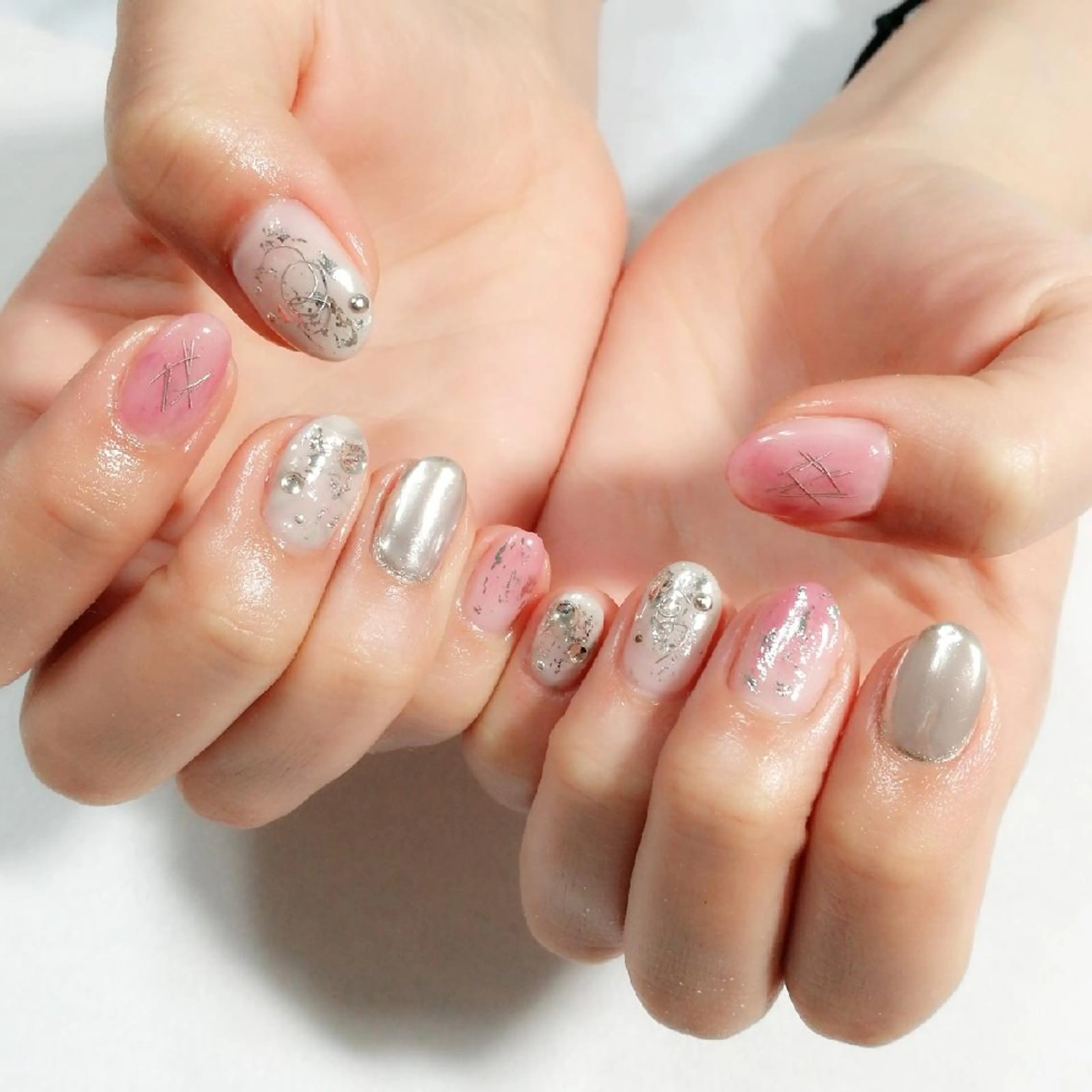 ネイル VIOLUS所属・VIOLUS 関目のネイルデザイン