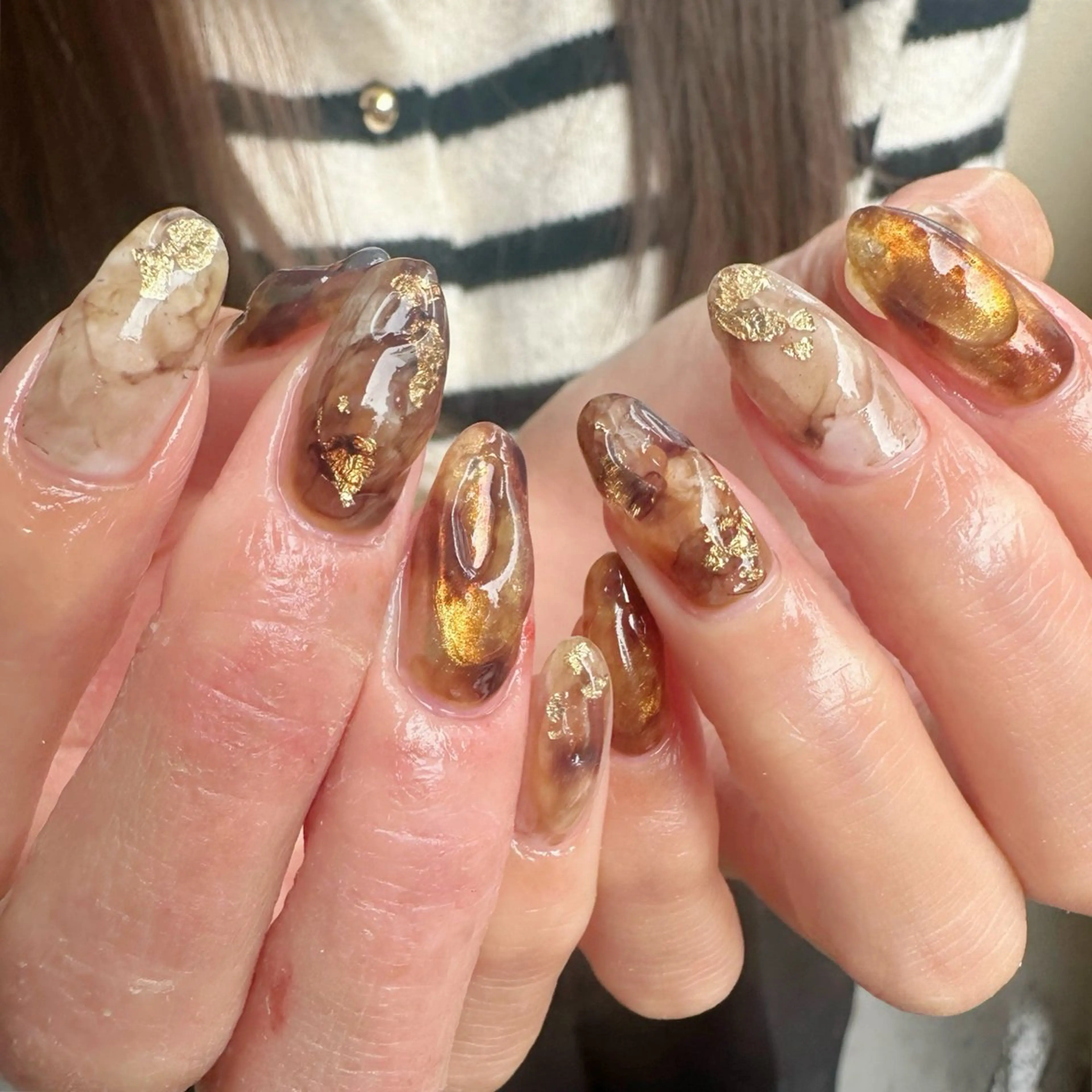 ネイル べっ甲ネイル ブラウン 氷ネイル・うるうるネイル 韓国ネイル ミラーネイル 🪞KAPE NAIL 🪞のネイルデザイン