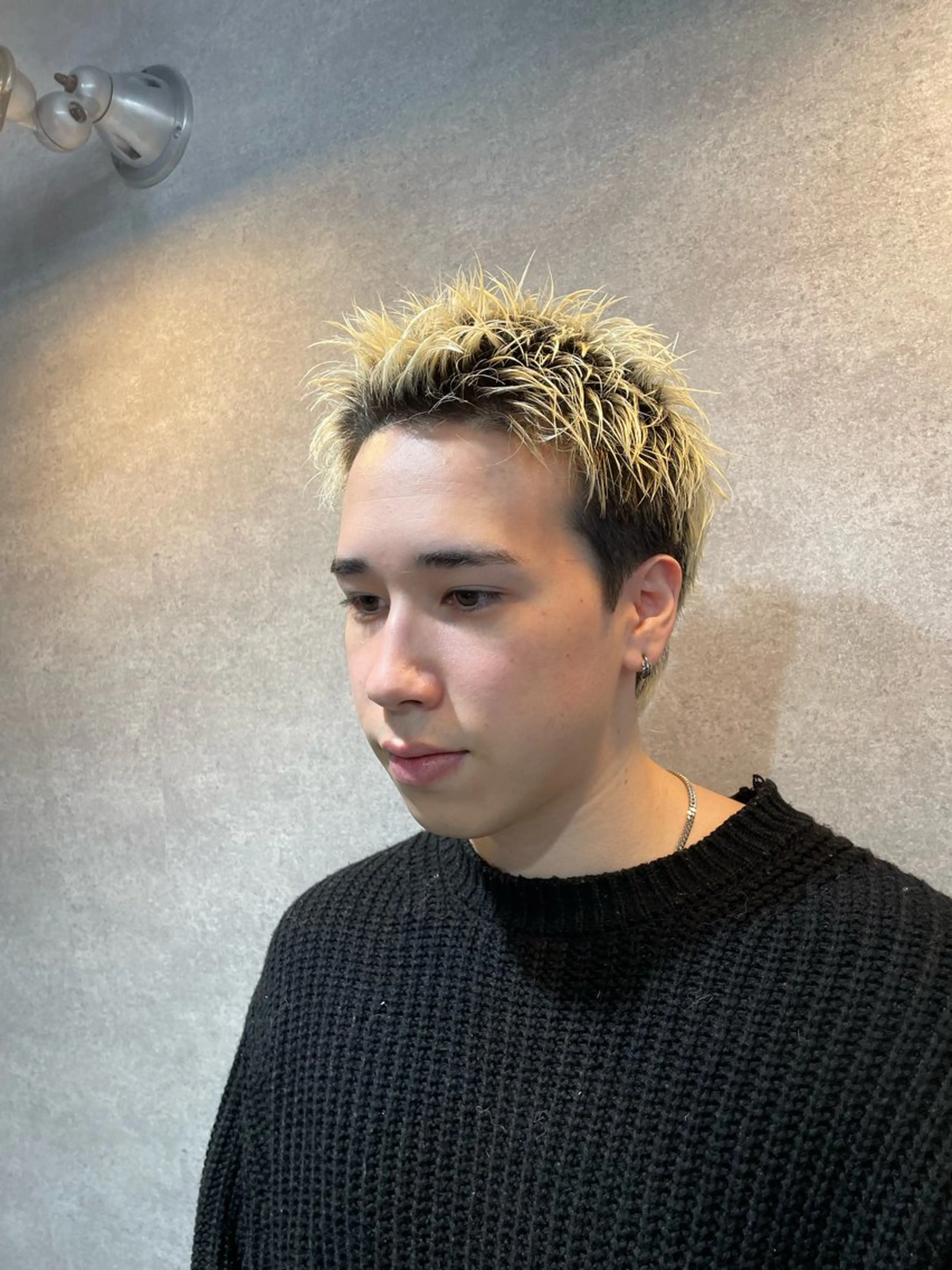 ショート カラー メンズ スパイキーショート ショートヘア カット ヘアカラー 垢抜けハイトーン☀／ 笑顔の美容師／しゅんのヘアスタイル