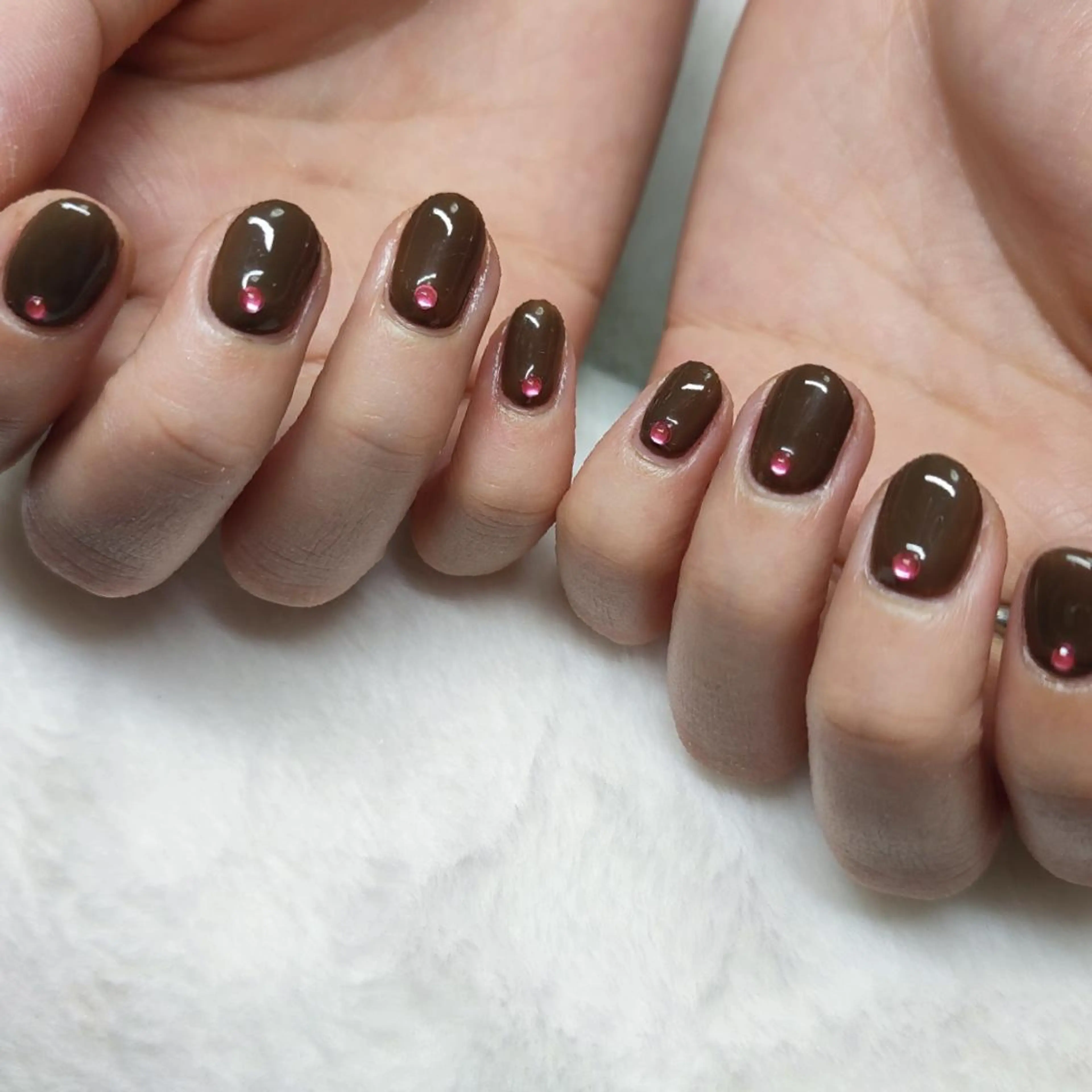 ネイル ハンドネイル RUNWAY 　　の眉毛・アイブロウイメージ