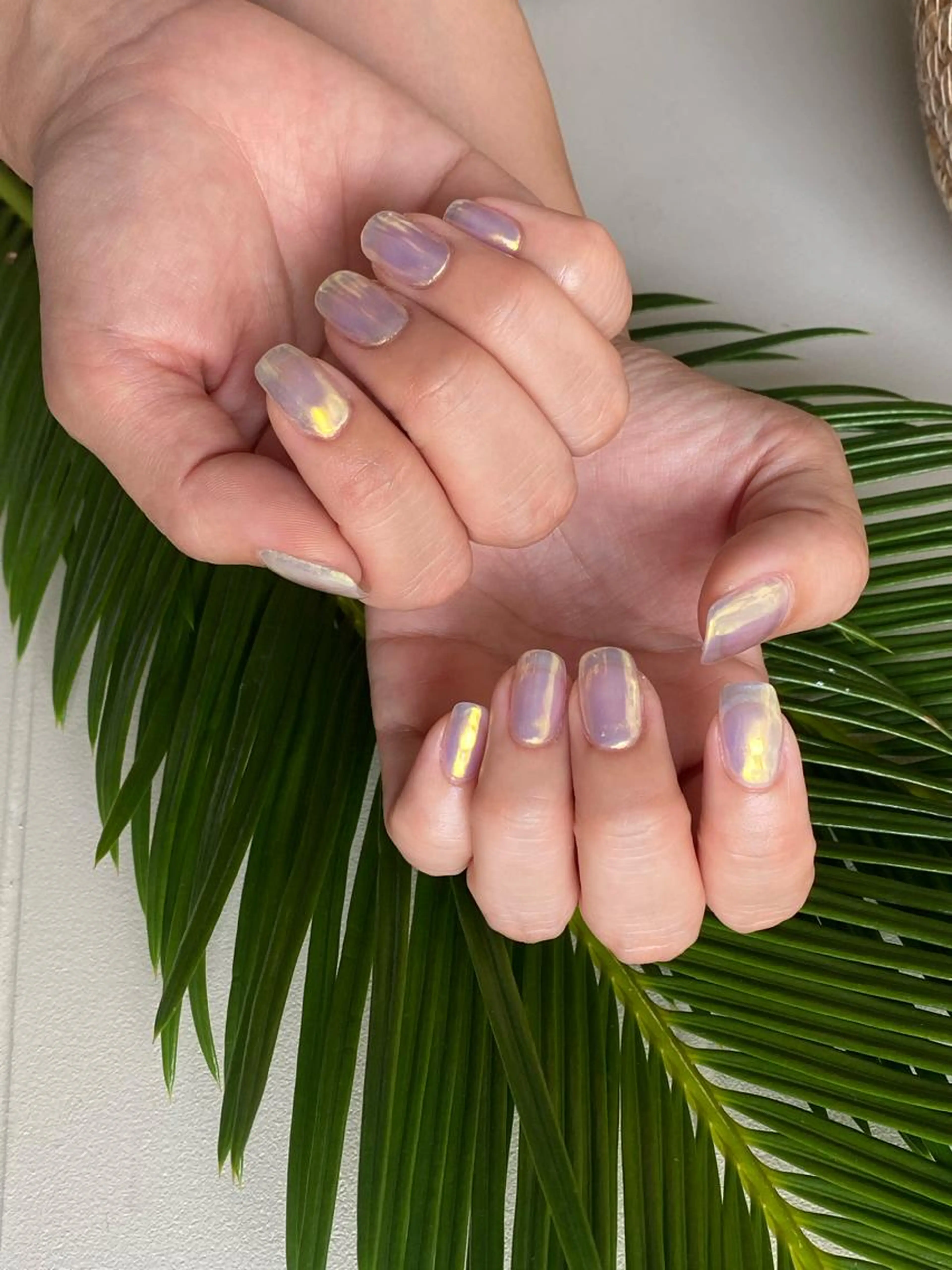 【期間限定！オフ無料】人気のオーロラ、ミラーネイル(クリアベース)  →カラーベースをご希望の方は別途メニューありの写真