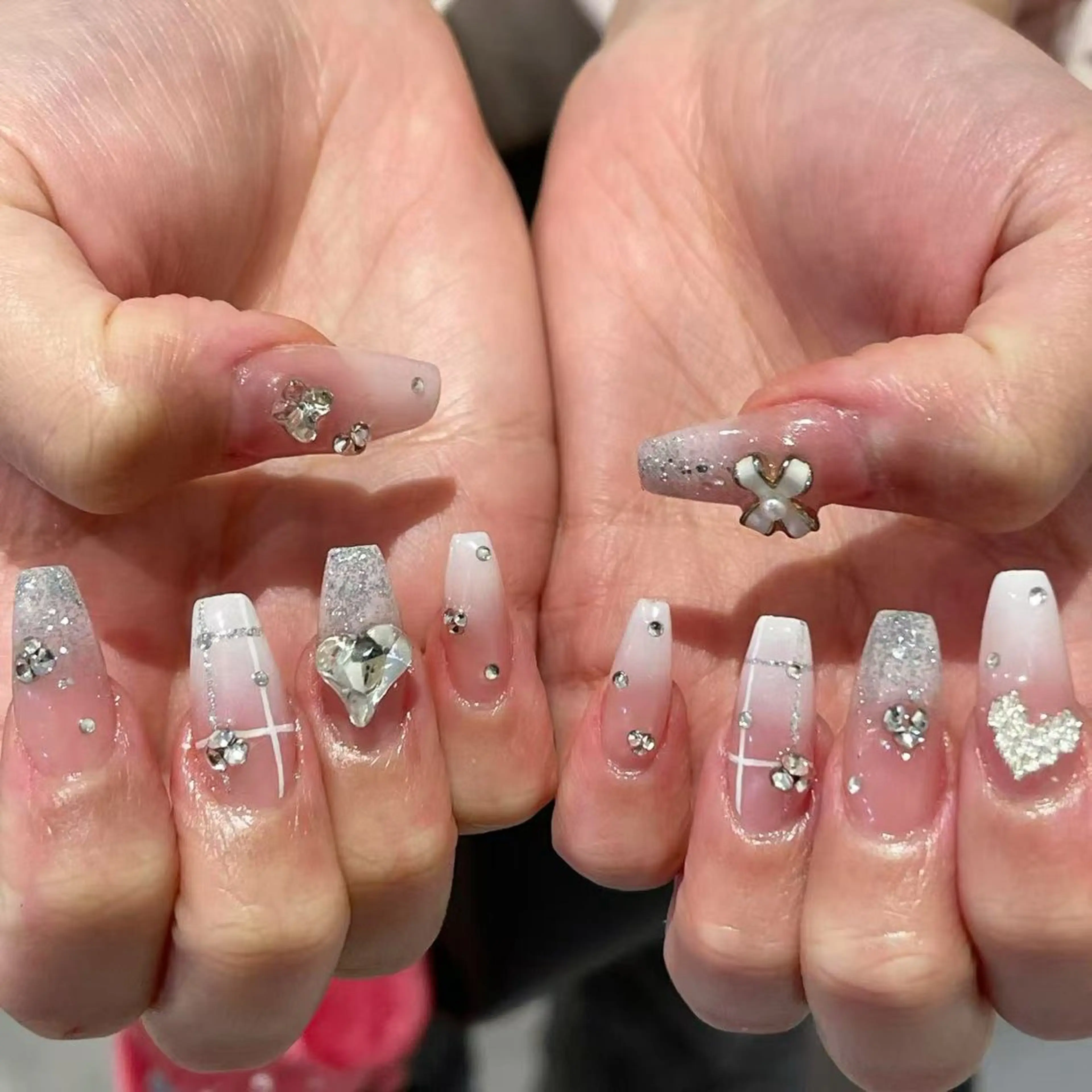 ネイル 🎀erika 長さだし💗モチ最高のネイルデザイン