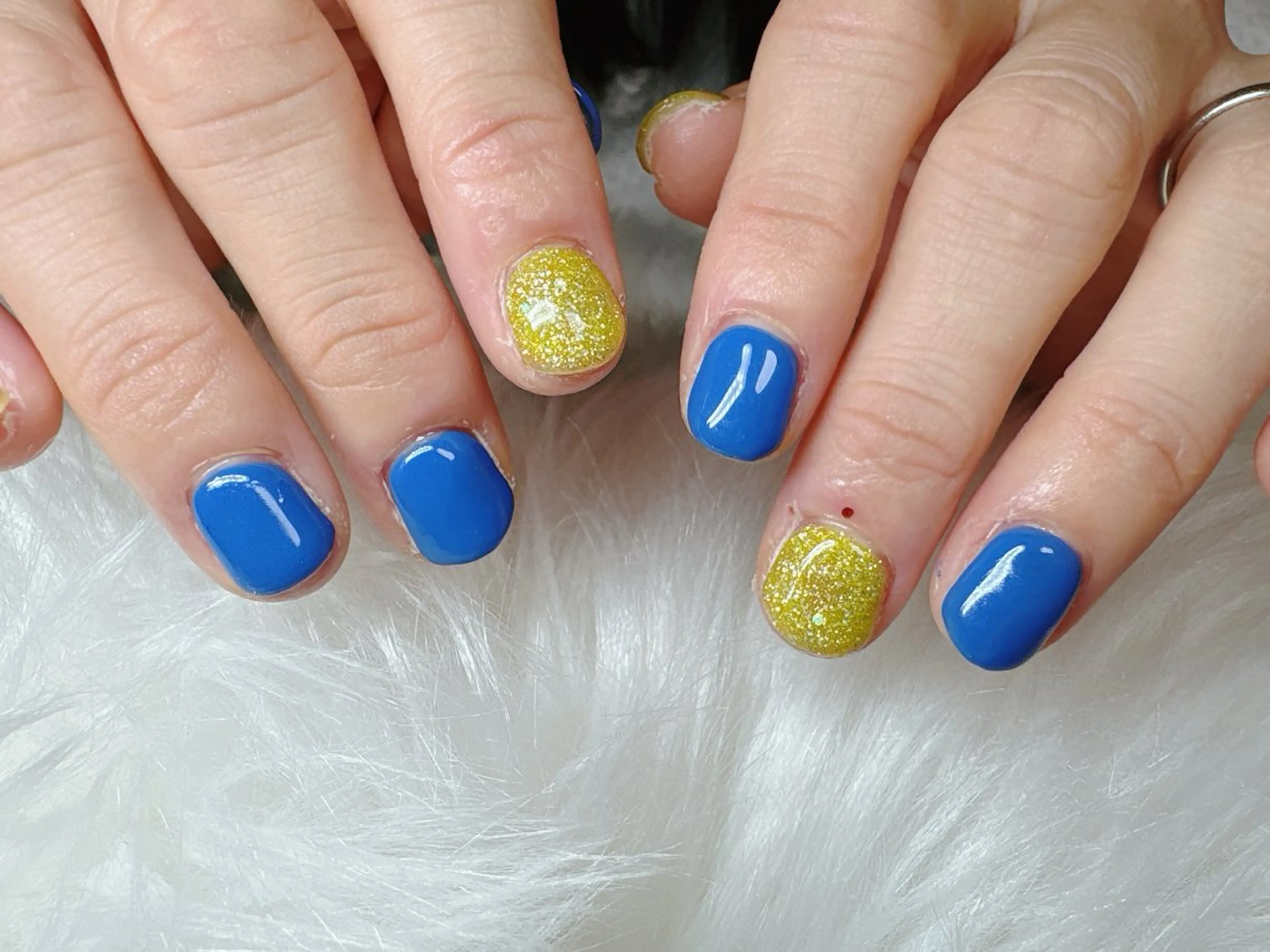 ネイル ECLAT エクラ所属・寺山 千鶴のネイルデザイン