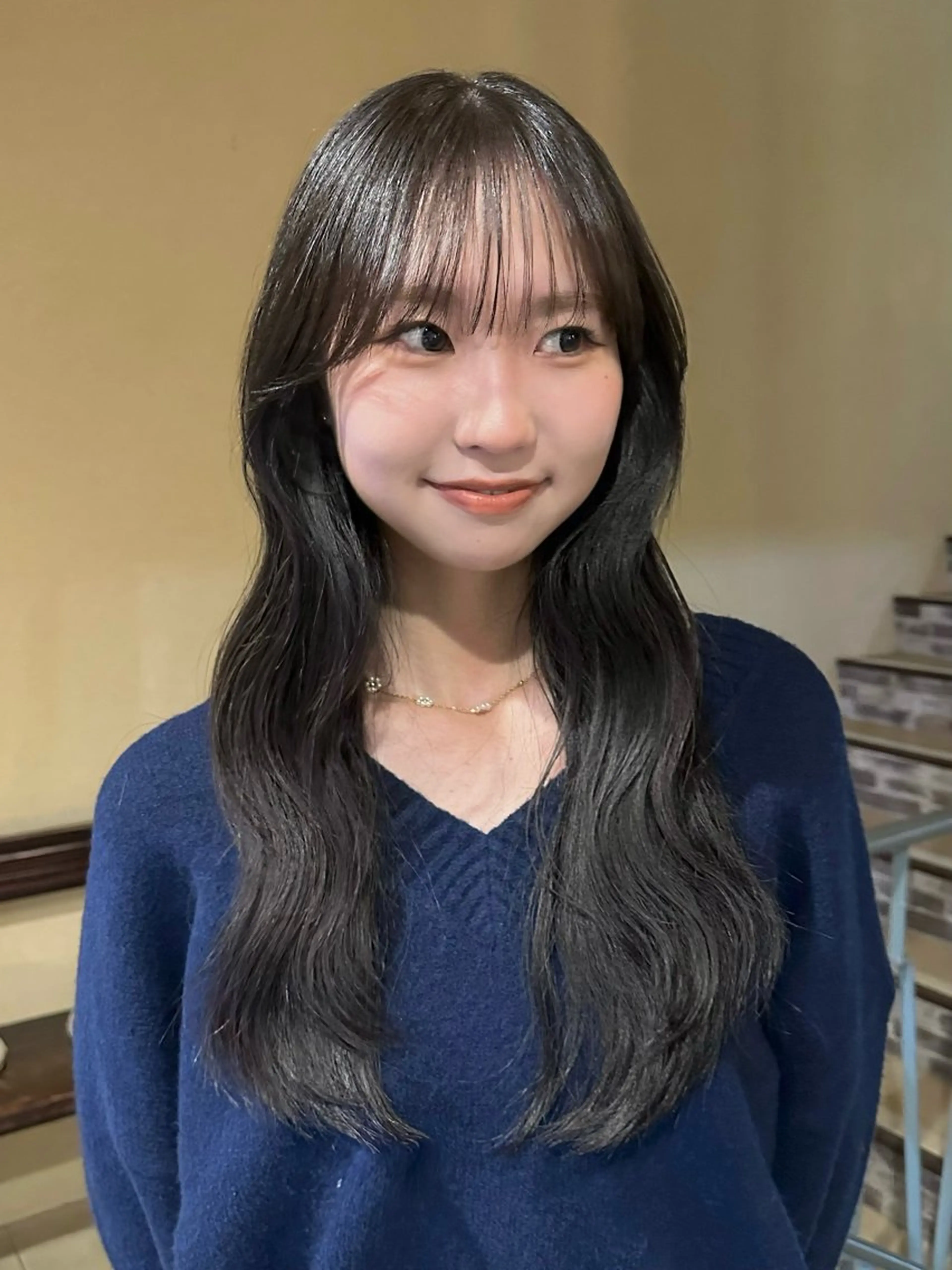 ロング カラー ブラウンカラー ダークブラウン 顔周りカット カット ヘアカラー トリートメント 四日市/レイヤー /似合わせカットのヘアスタイル