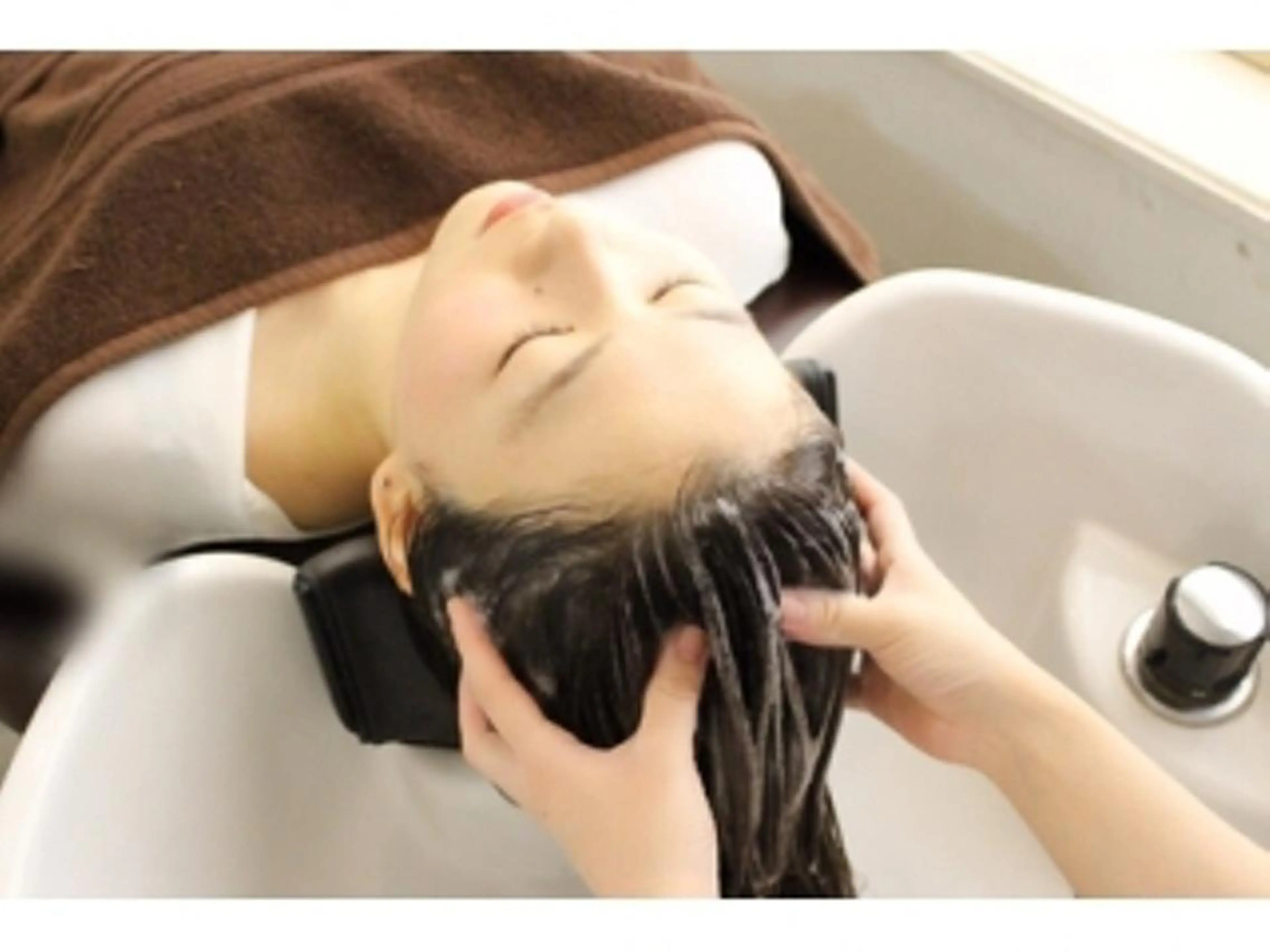 ヘッドスパ（15分）（シャンプー＋ブロー込み）の写真