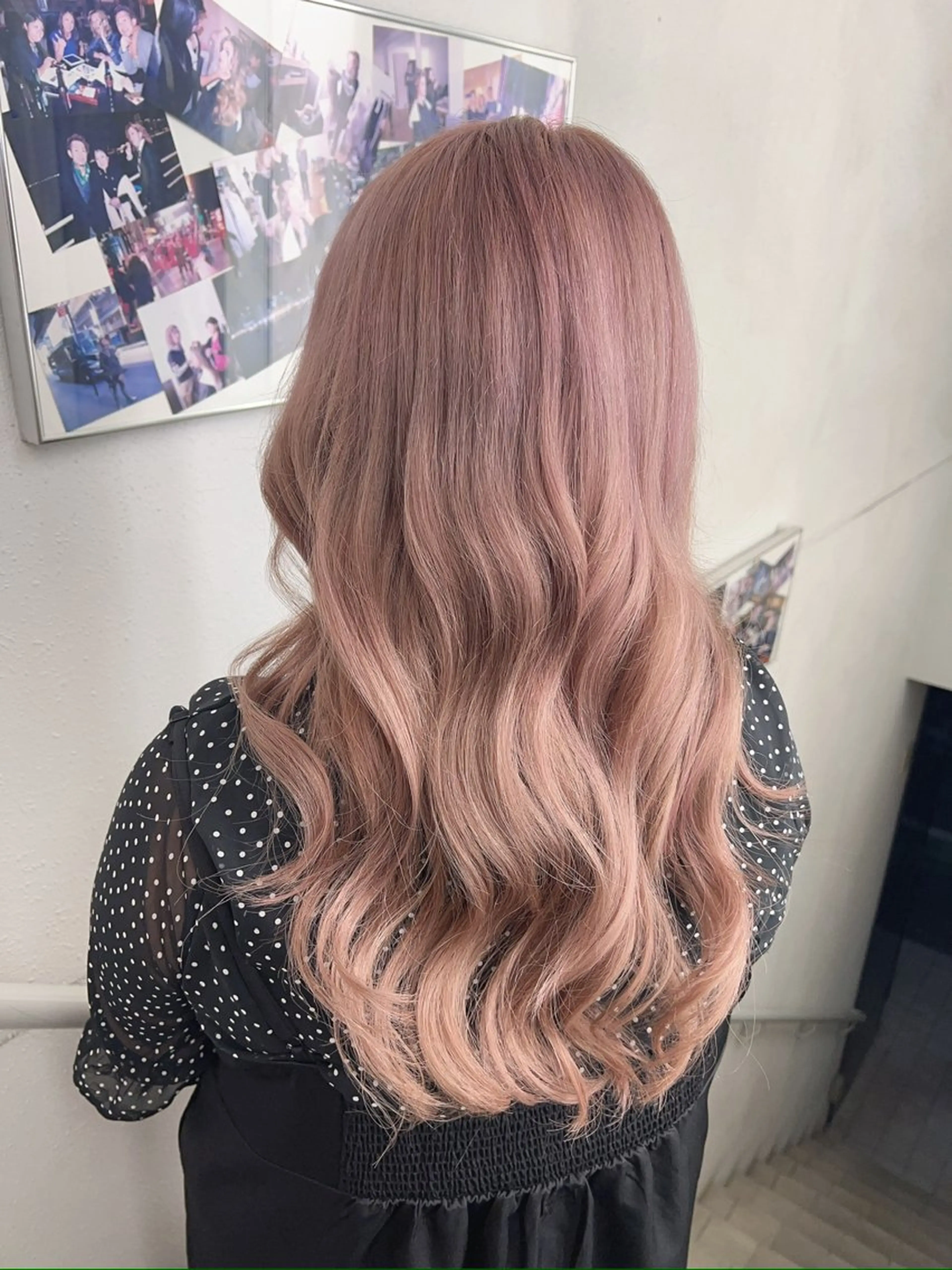 ロング カラー ベージュカラー ブリーチ ピンクカラー 韓国風ヘア FAHREN-PURE所属・韓国ヘアカラーパーマ 遠藤のヘアスタイル