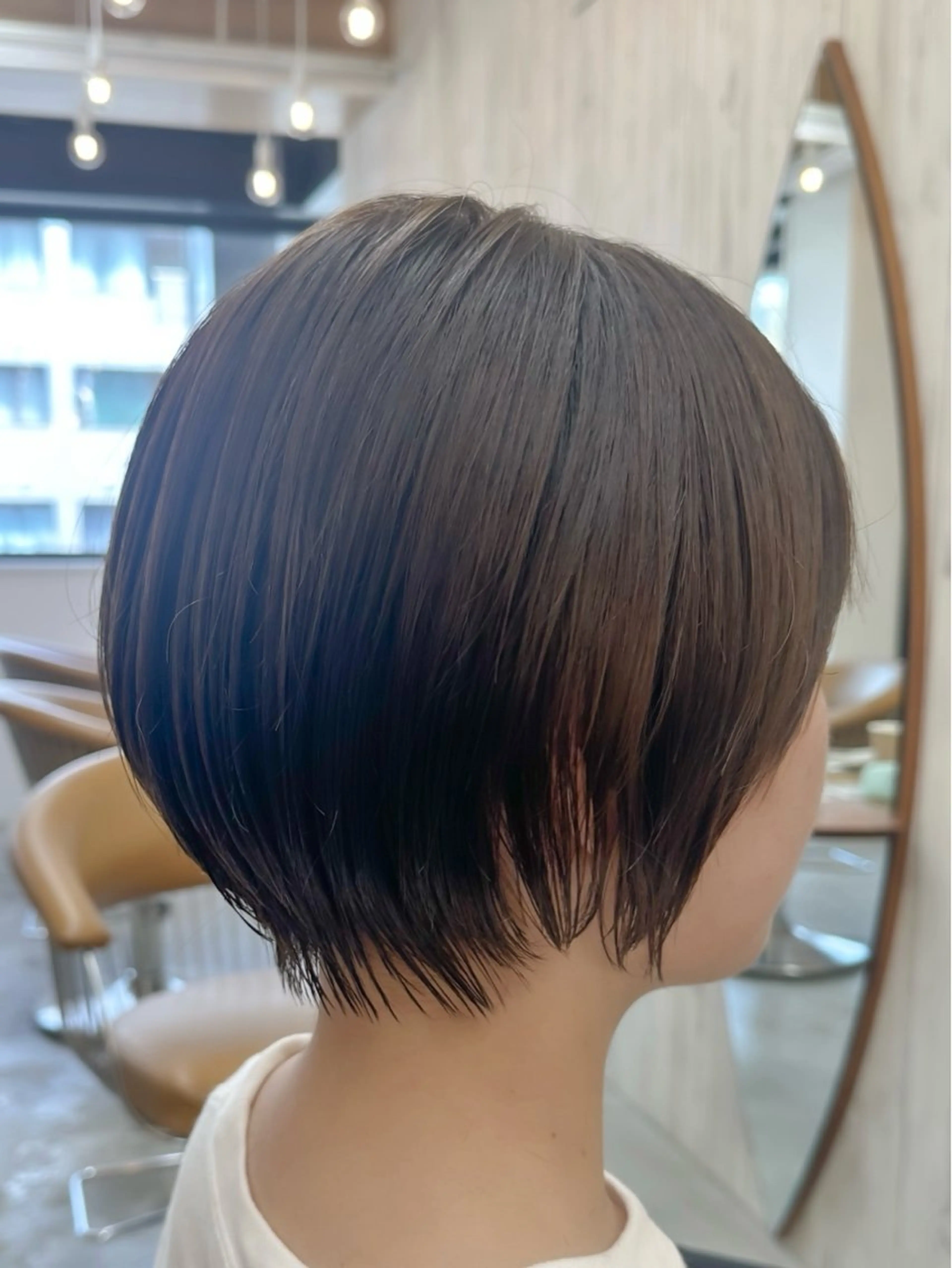 ショート カラー カット ヘアカラー トリートメント 縮毛矯正/髪質改善 /ボブ/ともきのヘアスタイル