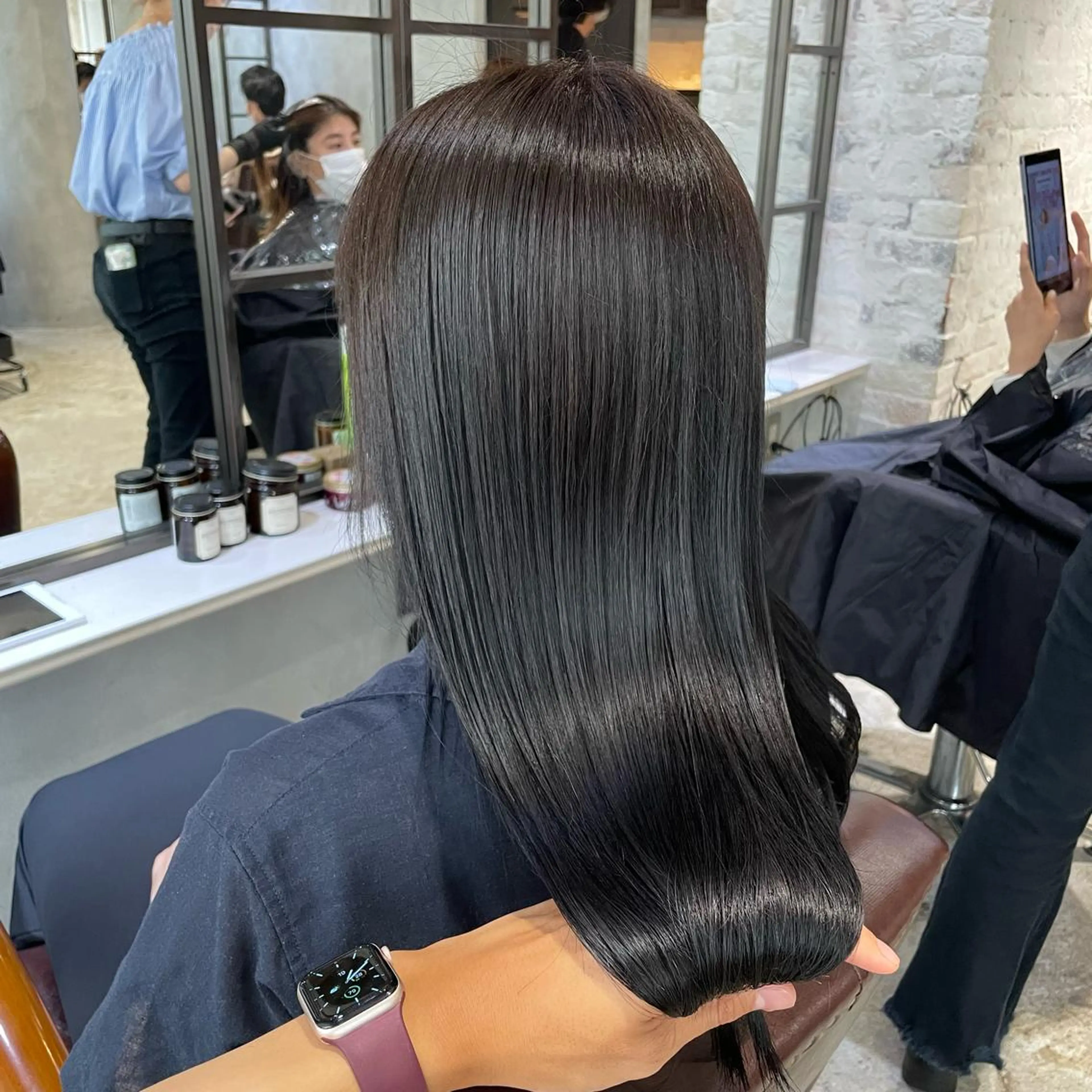 ロング 顔まわりレイヤー 韓国風ヘア レイヤーカット ローレイヤー 縮毛矯正 カット ヘアカラー トリートメント Masena所属・【必ず似合わせます】 川口航平のヘアスタイル