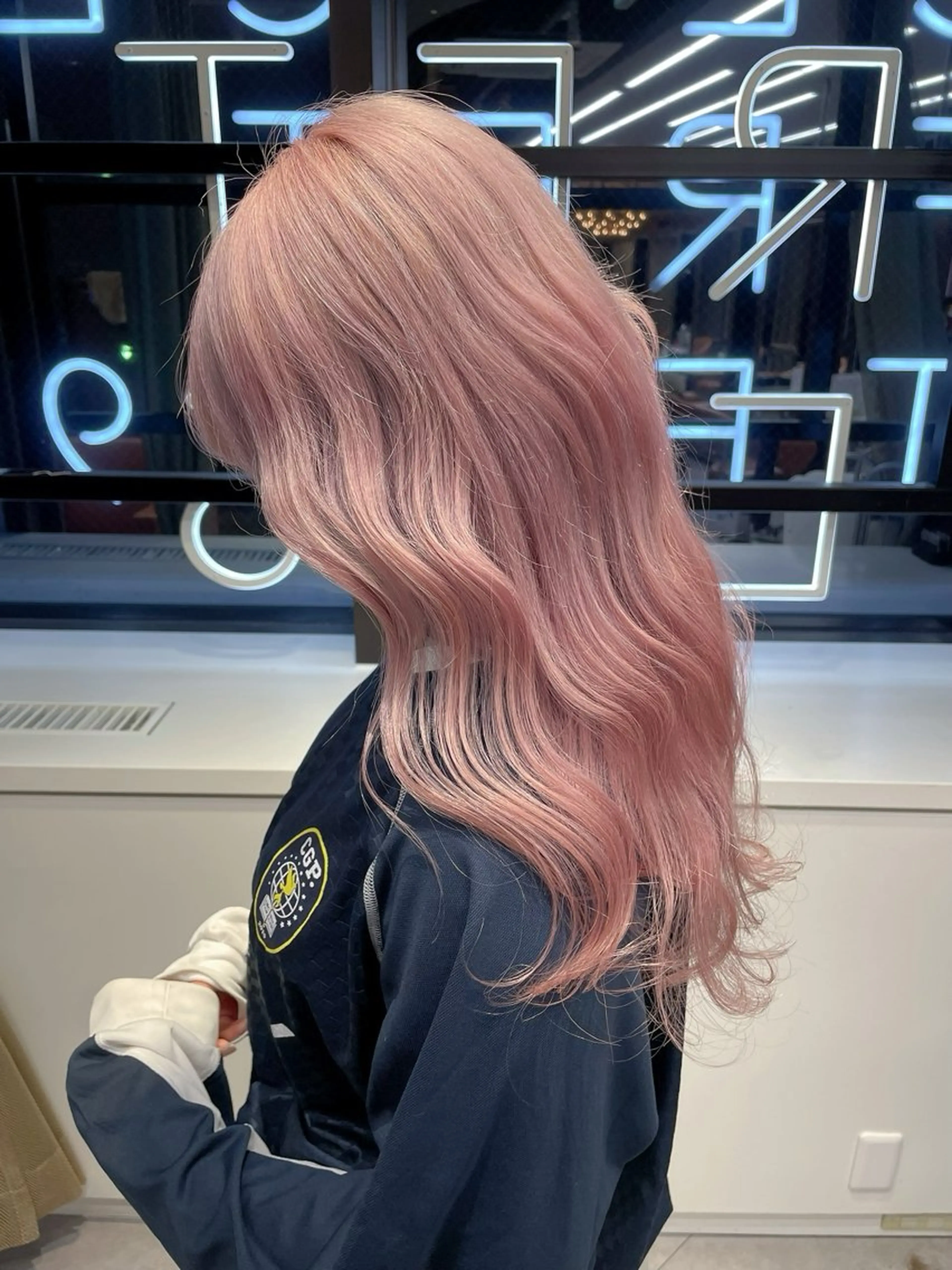 ロング カラー ヘアアレンジ ヘアカラー 西谷 さきのヘアスタイル