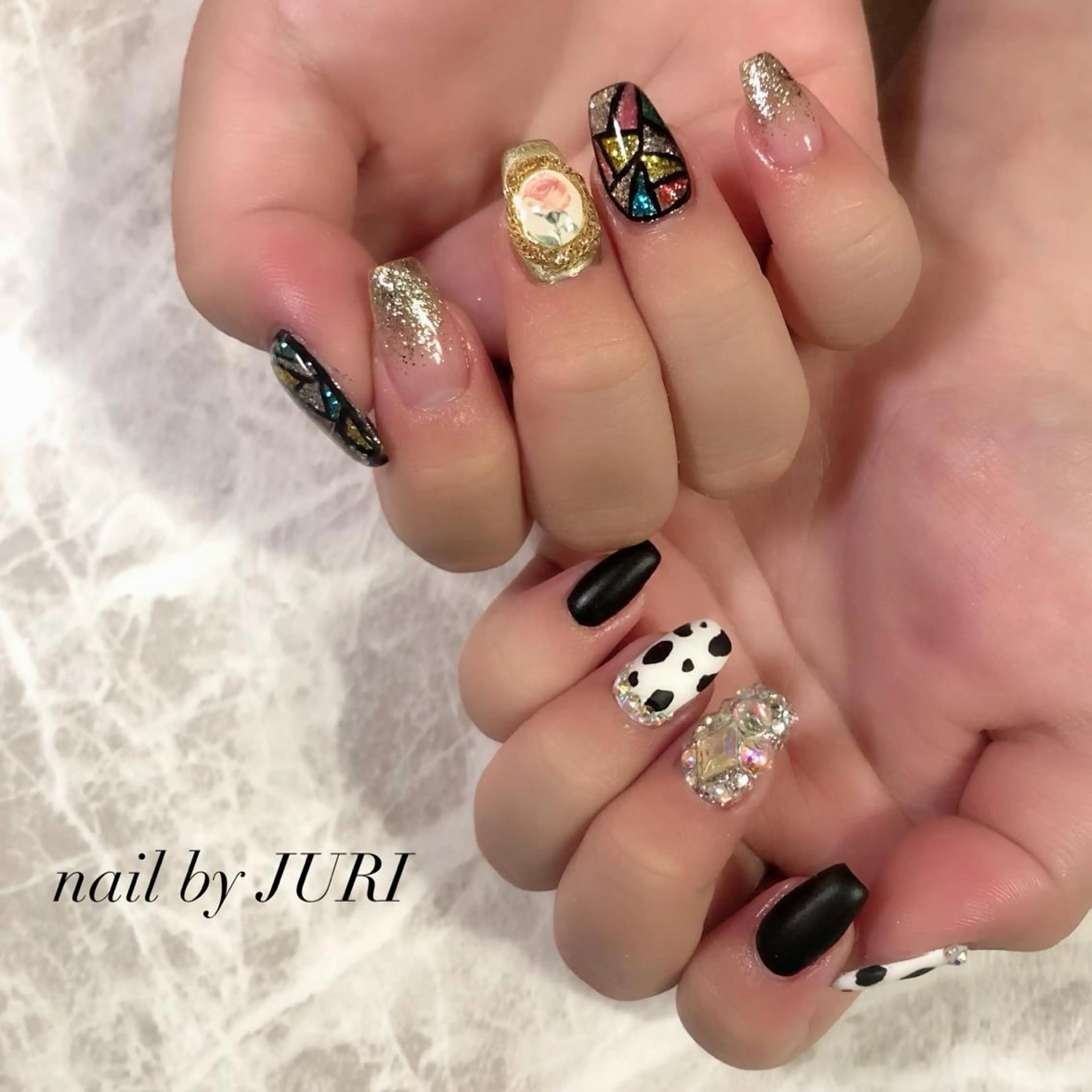 ネイル フットネイル フレンチネイル ジェルネイル ラメ(グリッター) ラメグラデーション NEO Beauty Salon所属・𝐍𝐄𝐎 𝐉𝐔𝐑𝐈のネイルデザイン