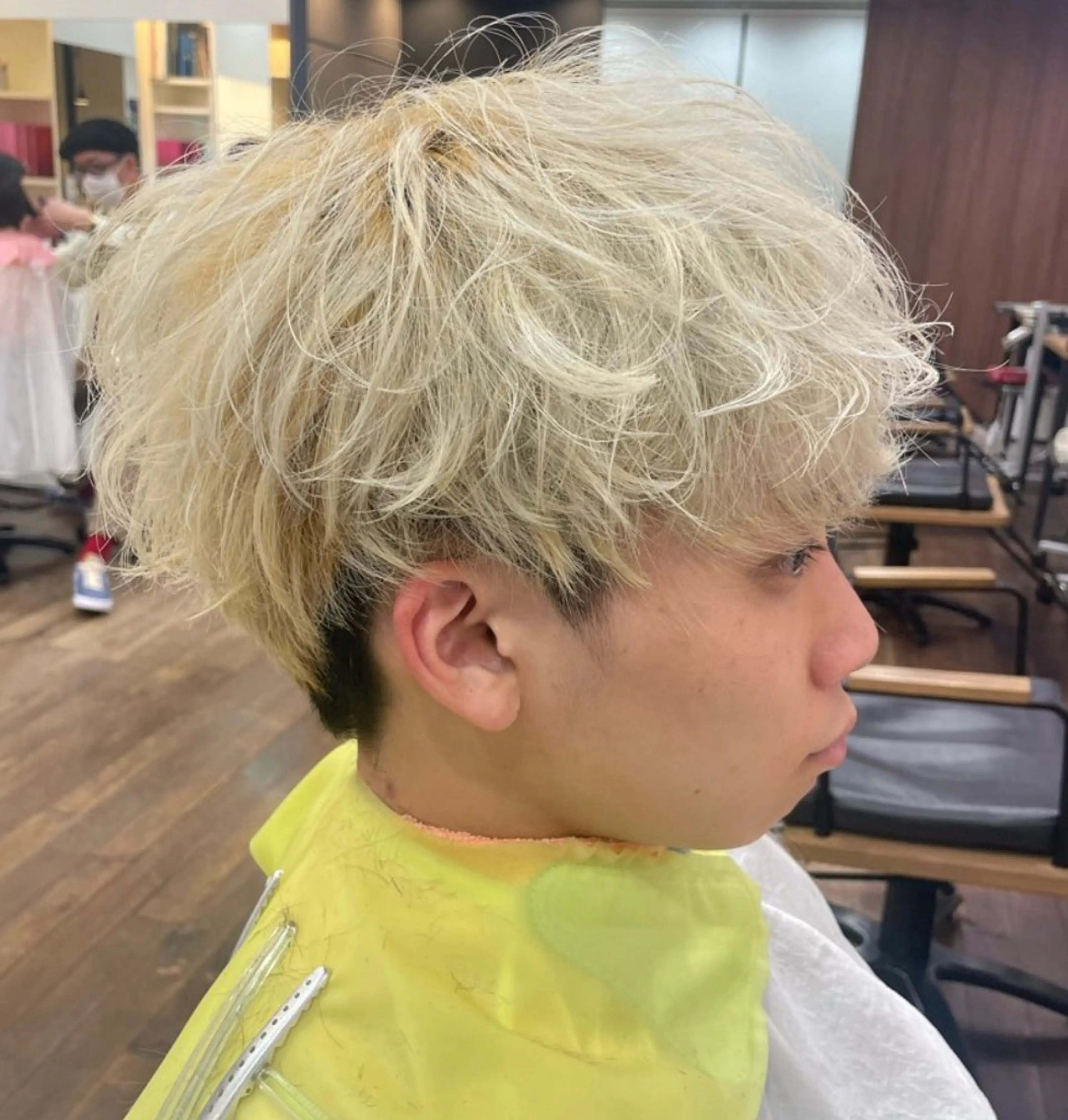 カラー メンズ カット Radial 藤澤　志のヘアスタイル