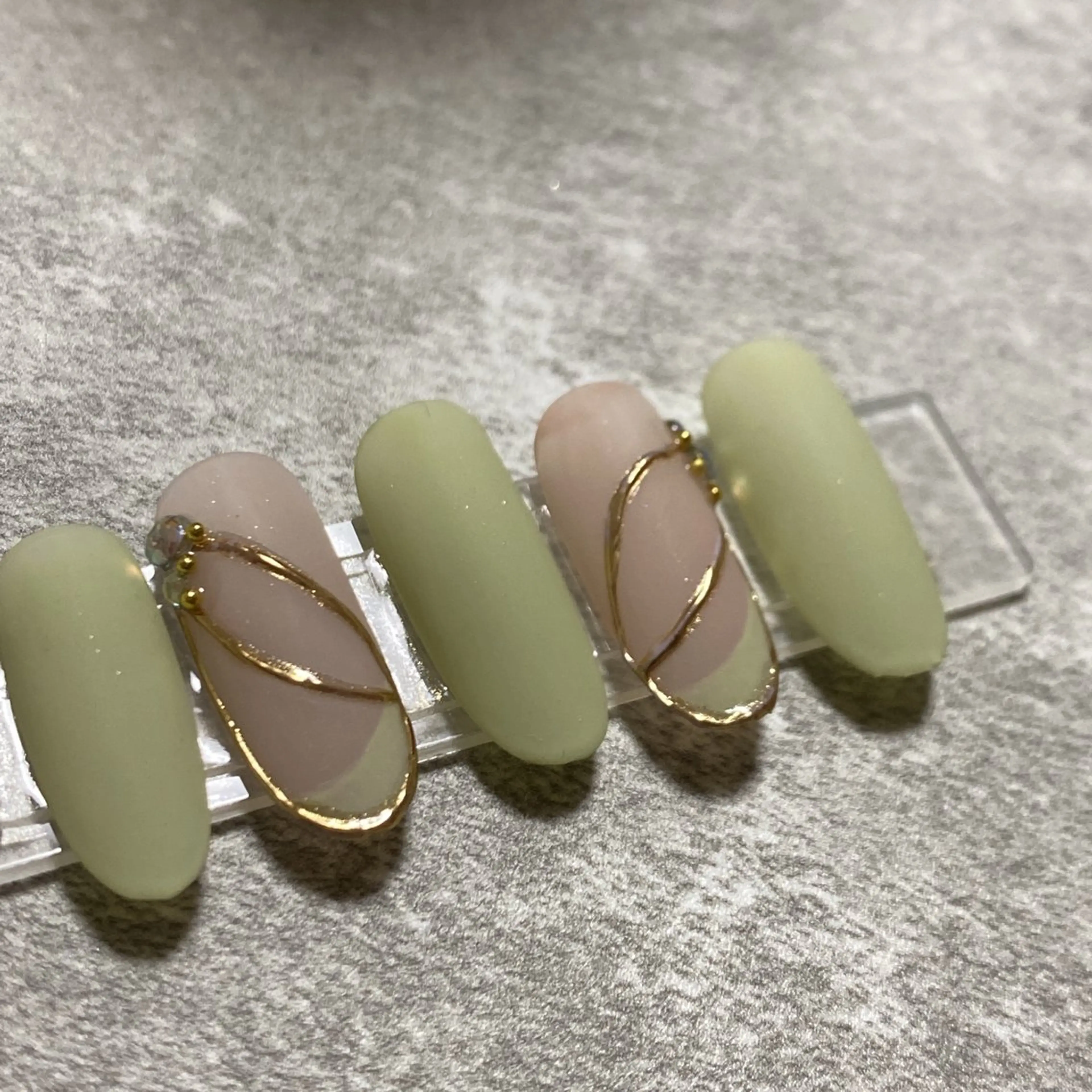 ネイル フレンチネイル マットネイル ピスタチオネイル ハンドネイル akita kazumiのネイルデザイン