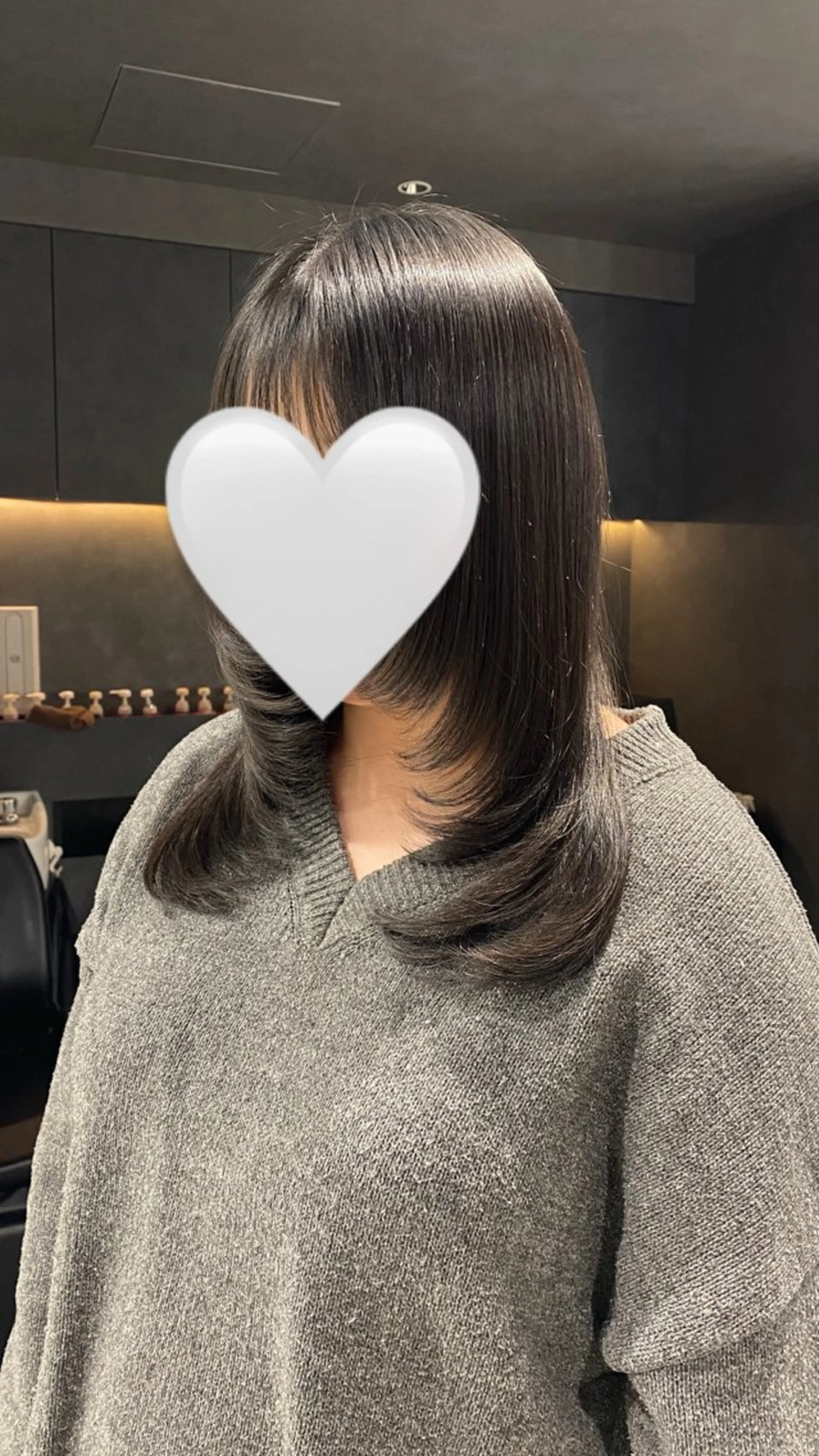 ミディアム レイヤーカット カット ハイトーンシルバー／ フウカ✩.*のヘアスタイル