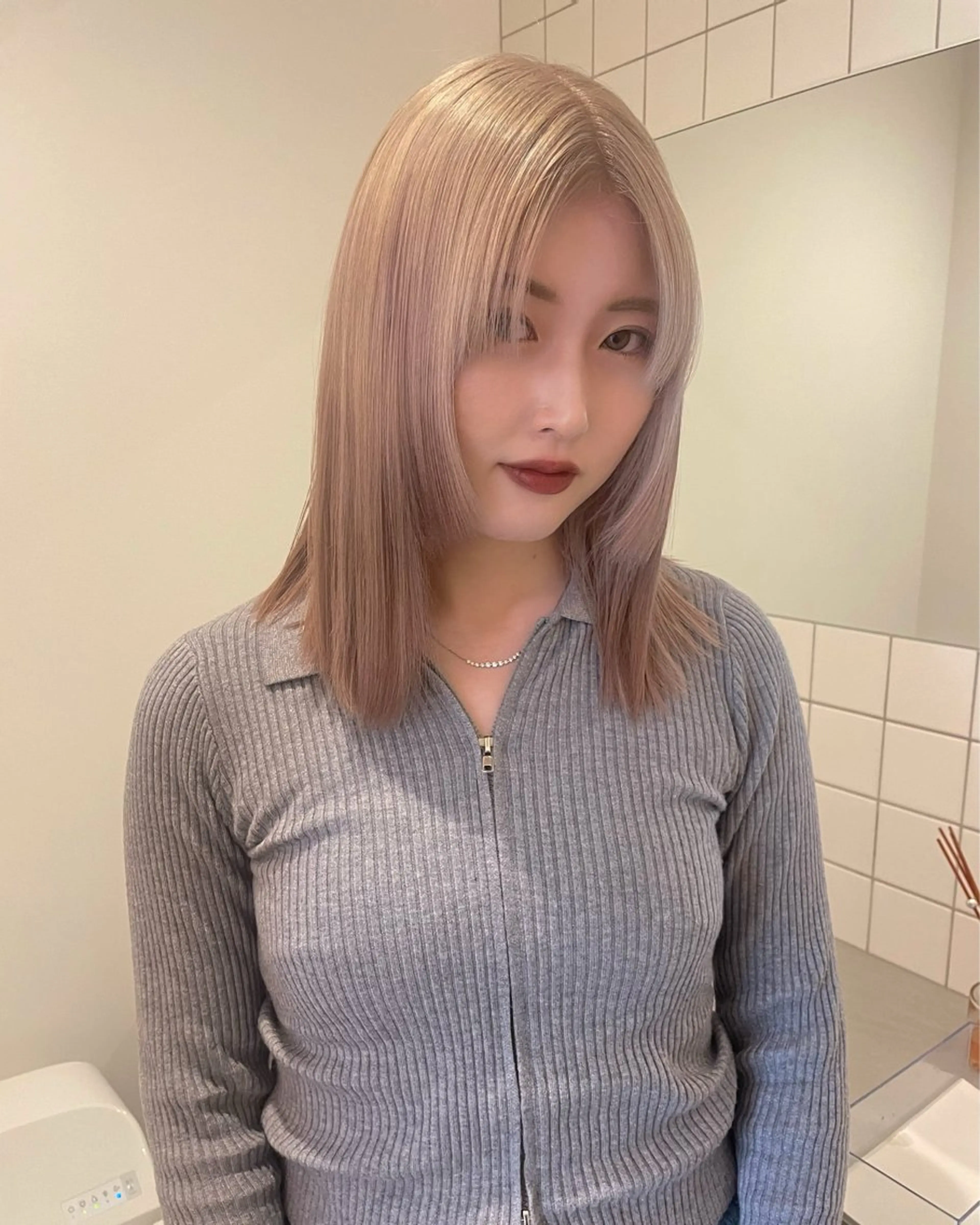 ミディアム カラー ヘアカラー トリートメント カットモデル/ ハイトーン/ゆうあのヘアスタイル