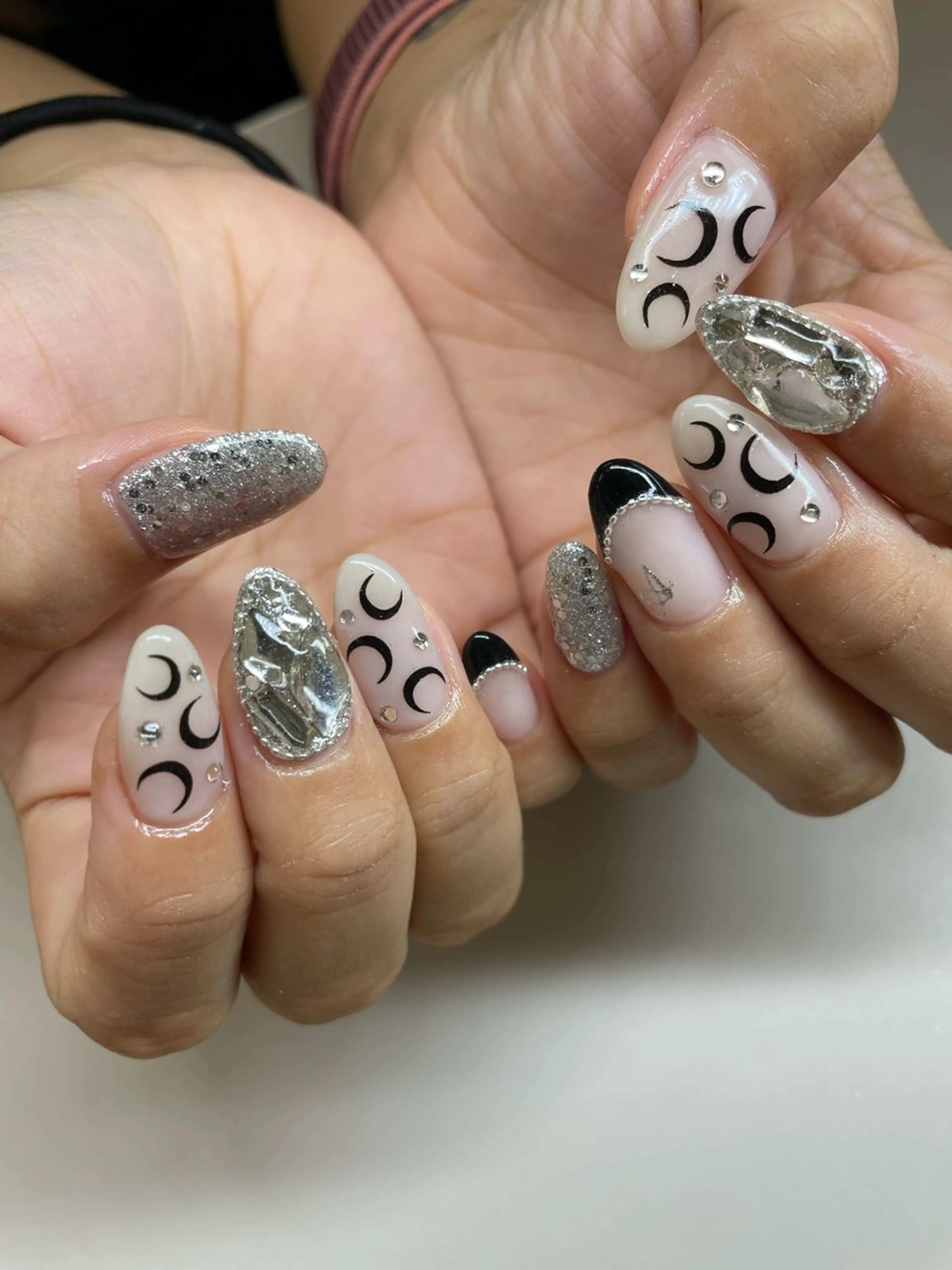 ネイル ハンドネイル Hisaka Mikiのネイルデザイン