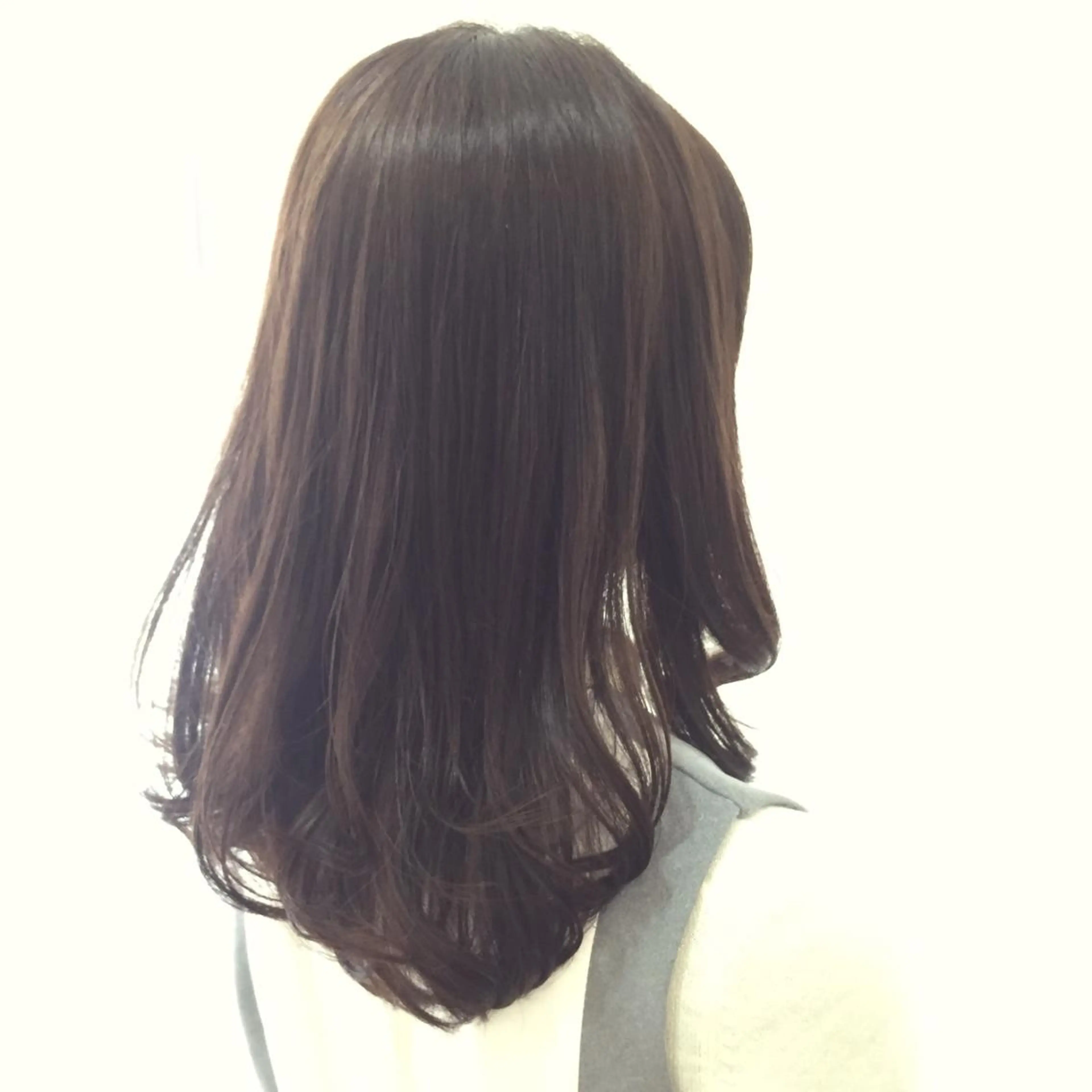 ロング カラー アッシュ oggi +KENJE所属・大平 美沙のヘアスタイル