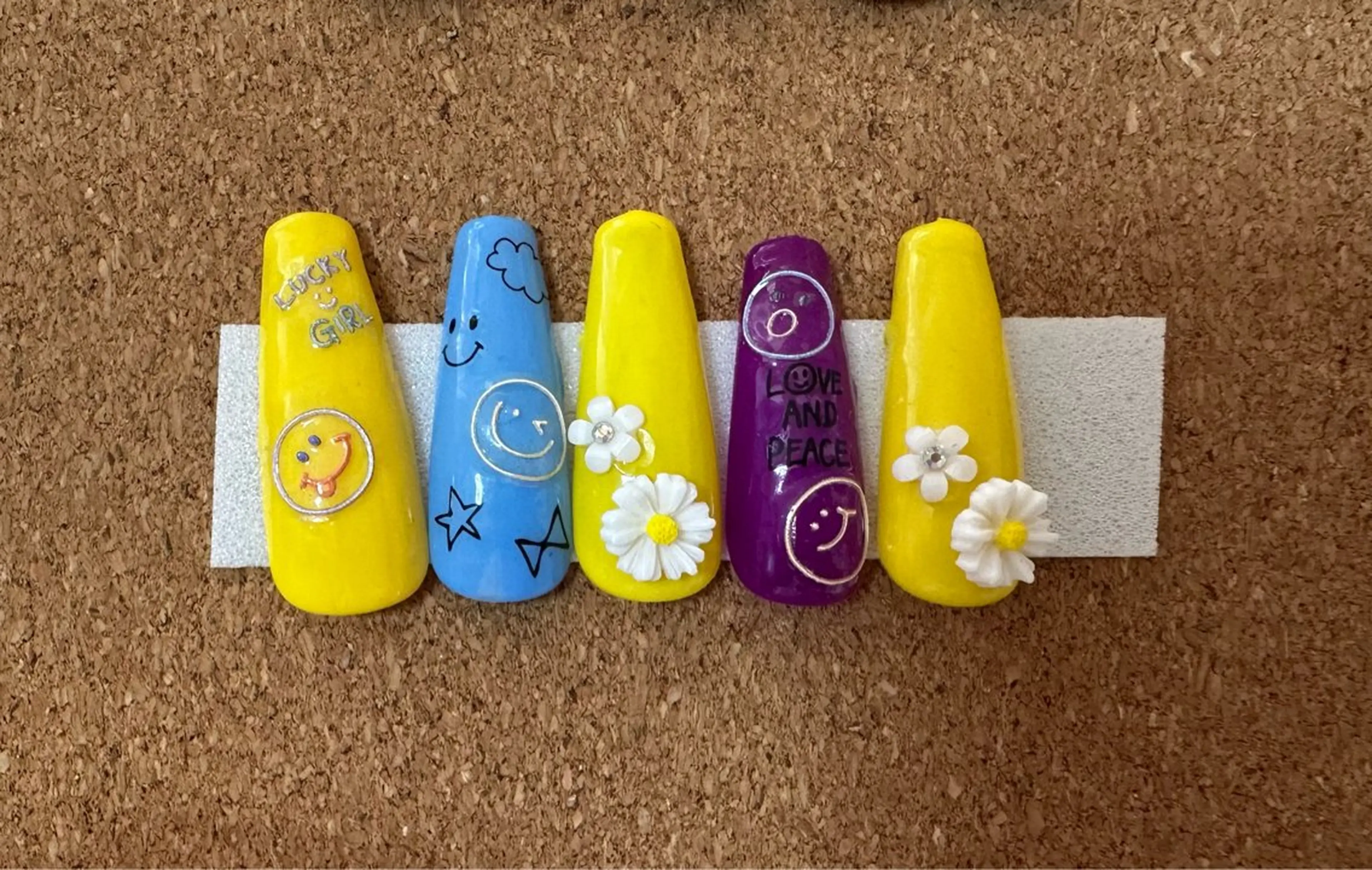 ネイル チークネイル 長さ出し フットネイル ジェルネイル マグネットネイル grace グレースのネイルデザイン