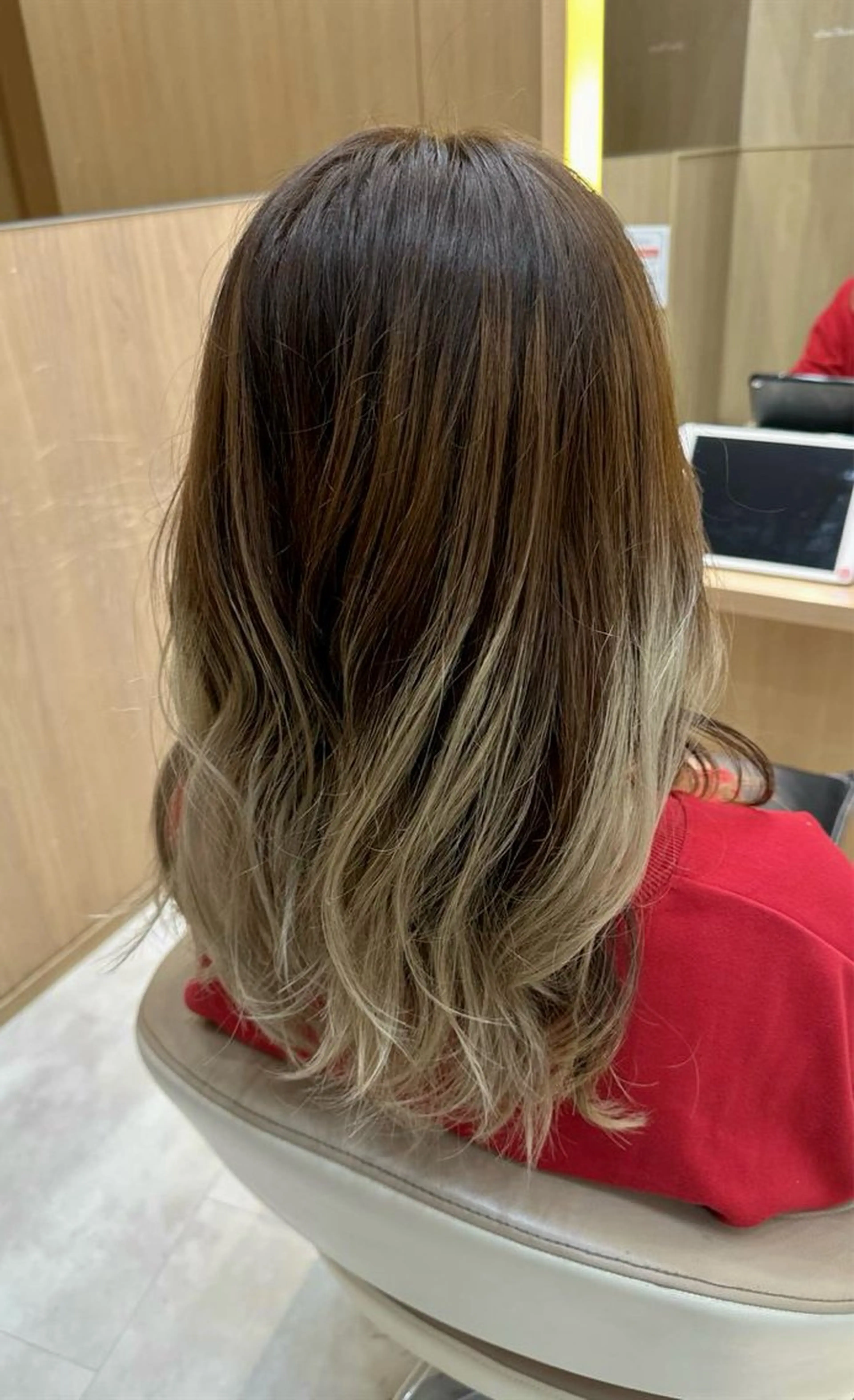 ロング カラー ブリーチ 透明感カラー ダブルカラー グラデーションカラー 外国人風カラー ヘアカラー トリートメント ショート/ボブ/ 髪質改善/小林祥弘のヘアスタイル