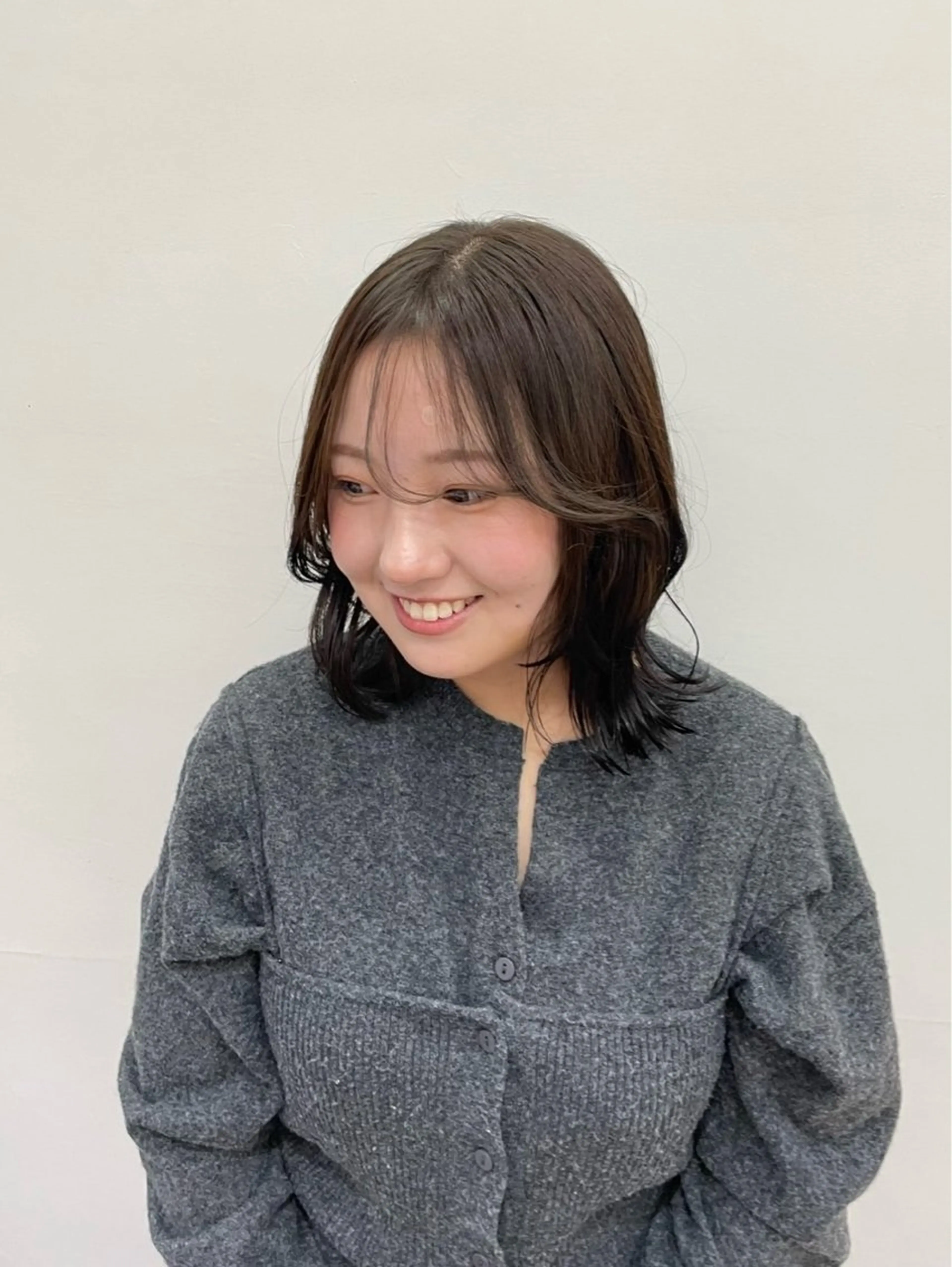 ミディアム カラー momo / カラーモデルのヘアスタイル