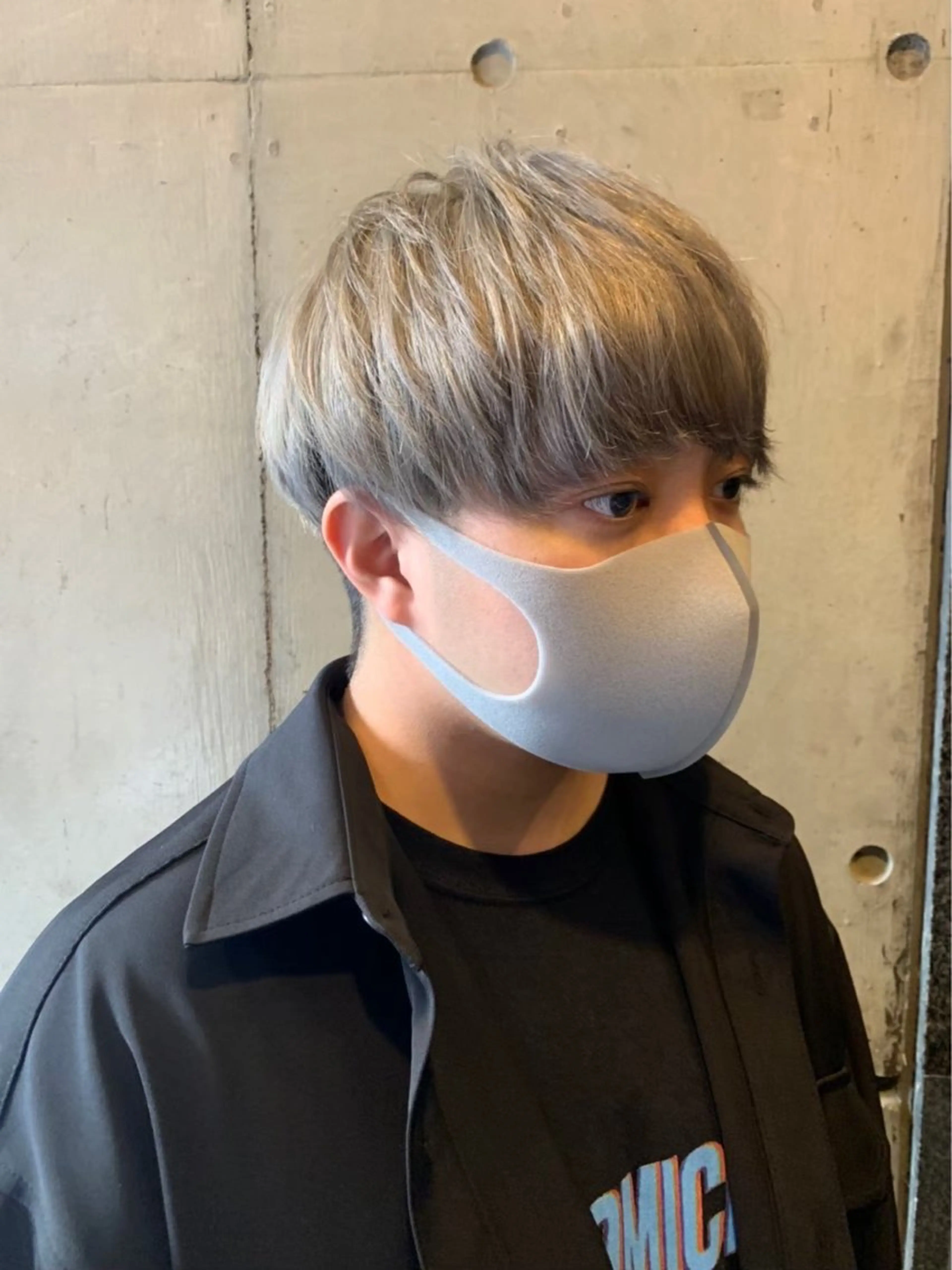 ショート カラー メンズ メンズブリーチ メンズハイトーン メンズインナーカラー ブリーチ ケアブリーチ Rei/ 縮毛矯正/ ハイライトカラー募集のヘアスタイル