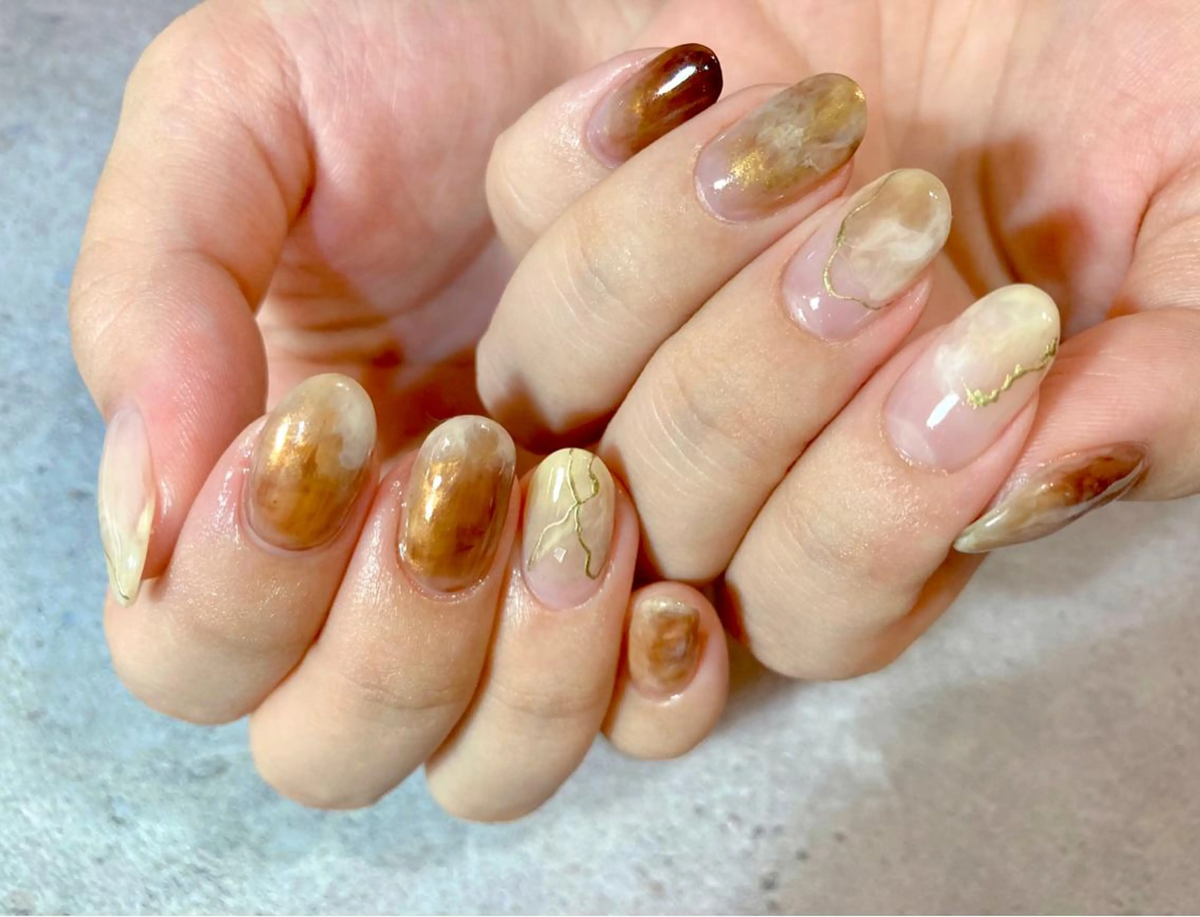 ショート カラー ネイル マツエク・マツパ ハンドネイル illum hicariのネイルデザイン