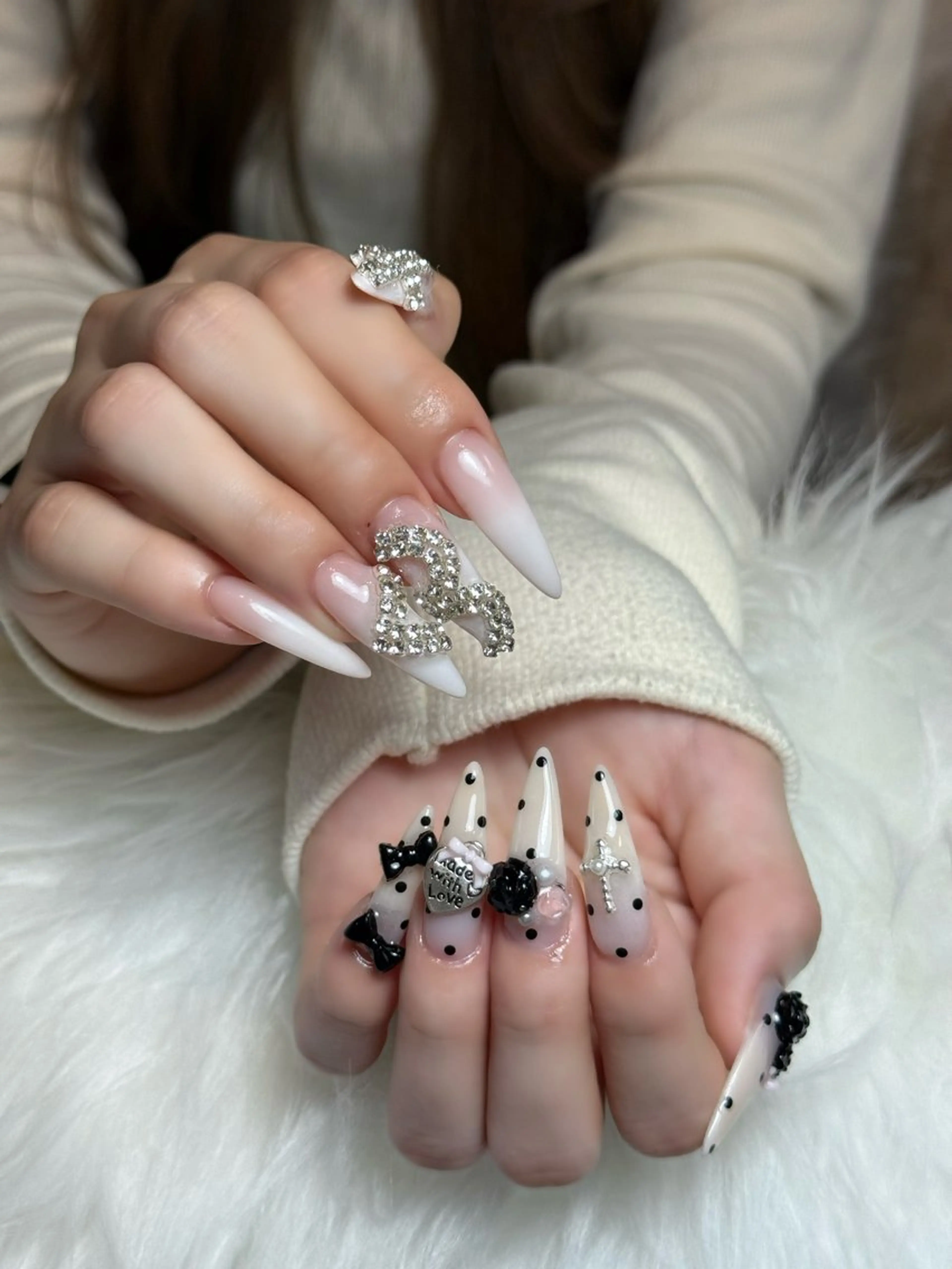 ネイル オーロラネイル ボルドー ブラウン 氷ネイル・うるうるネイル キラキラネイル ハンドネイル Julli NailStudioのネイルデザイン